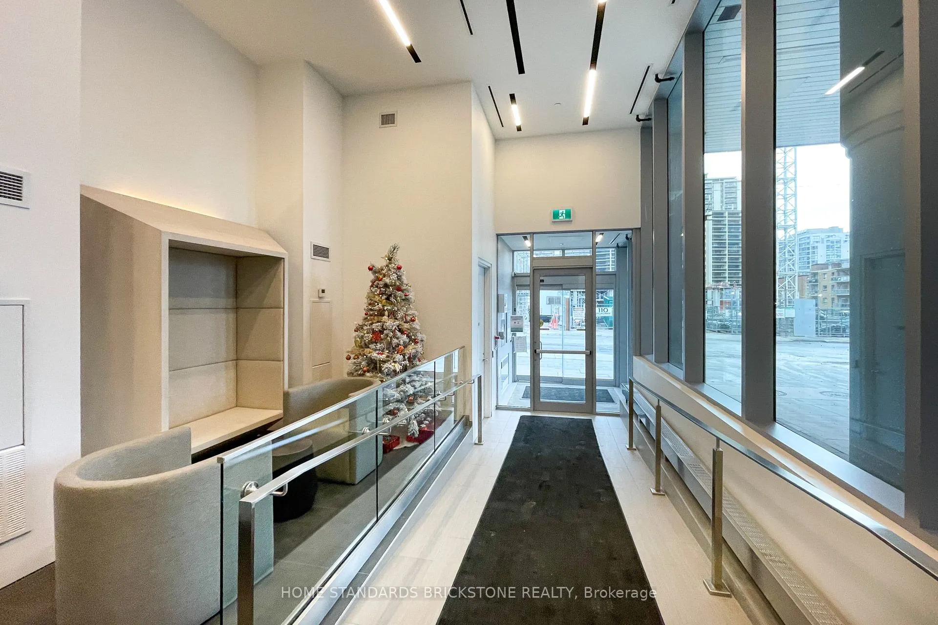 99 BROADWAY Avenue S, #3406