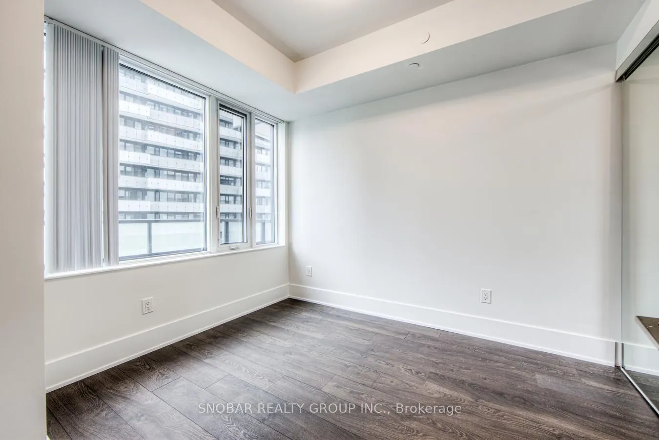 470 Front Street W, #814