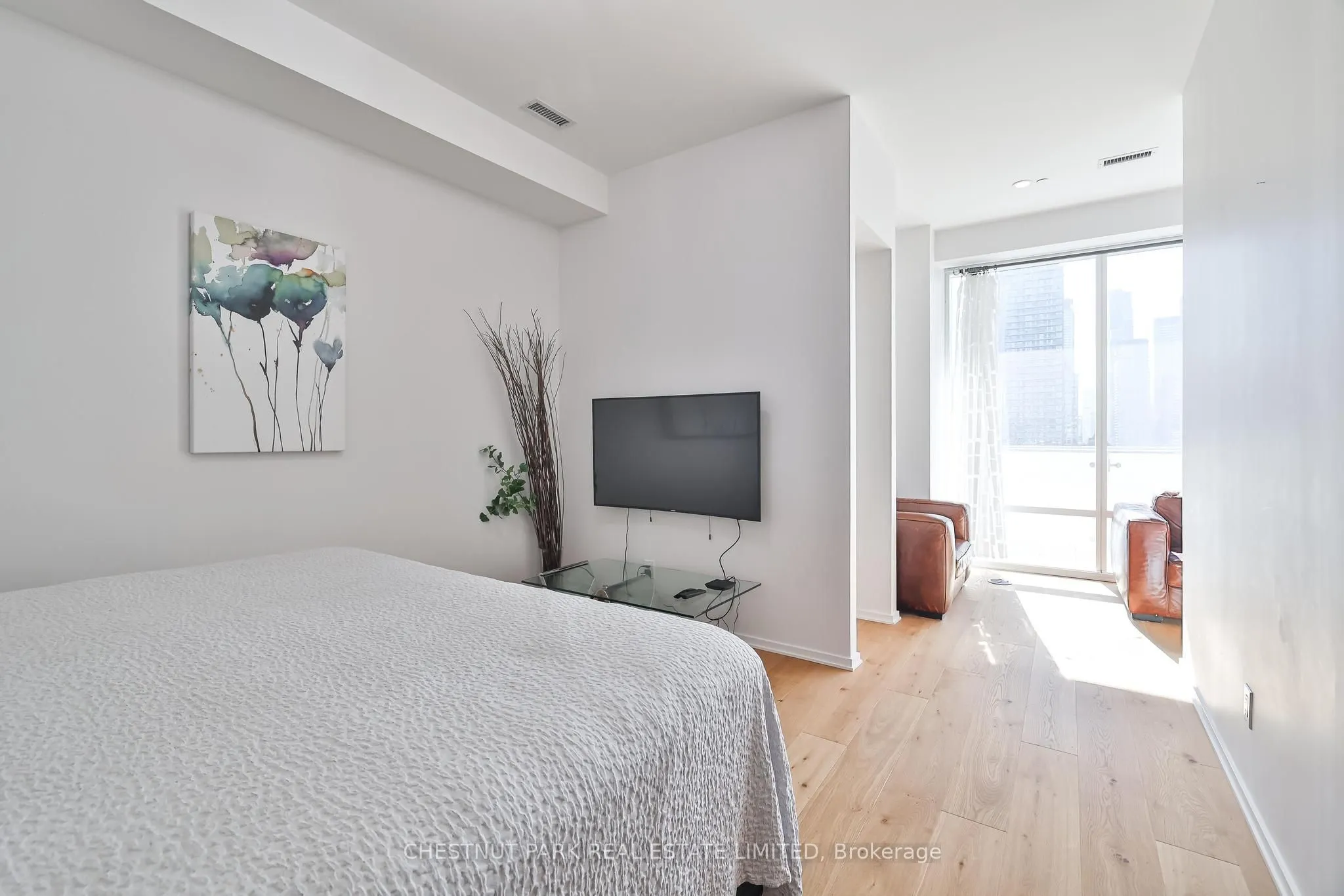 1 Bloor Street E, #511