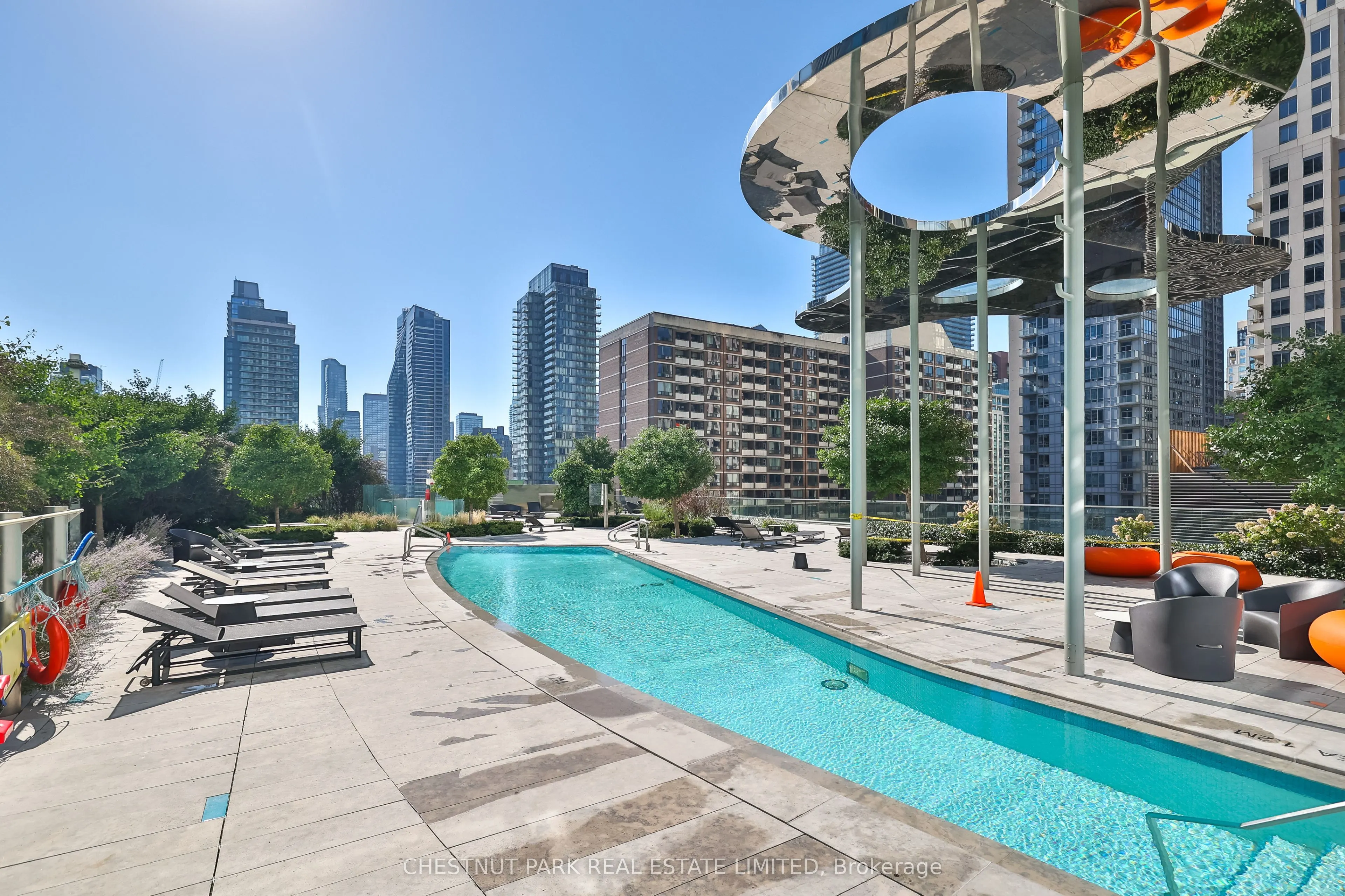 1 Bloor Street E, #511