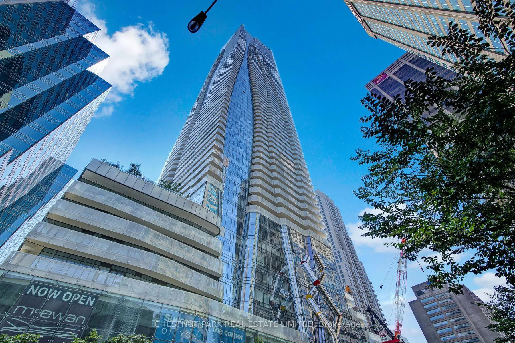 1 Bloor Street E, #511