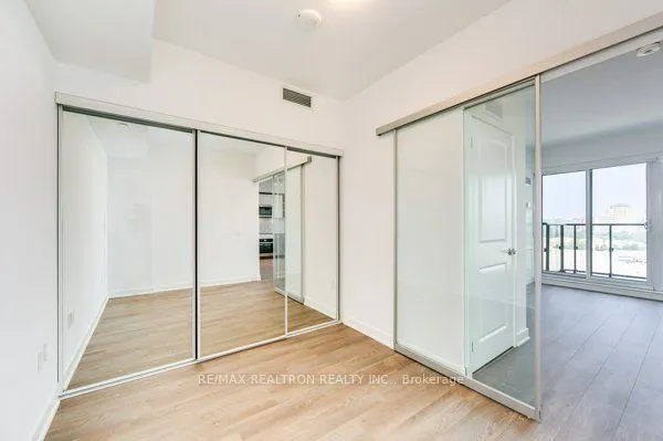 543 Richmond Street W, #02