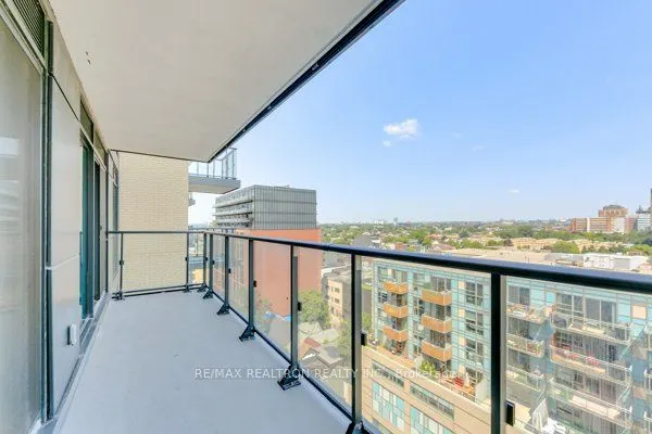 543 Richmond Street W, #02