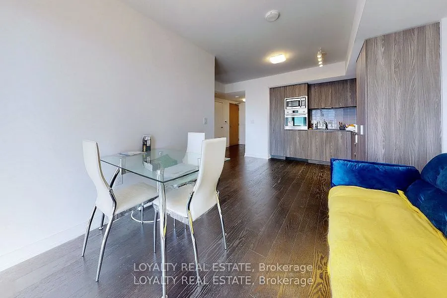 11 Wellesley Street W, #1107
