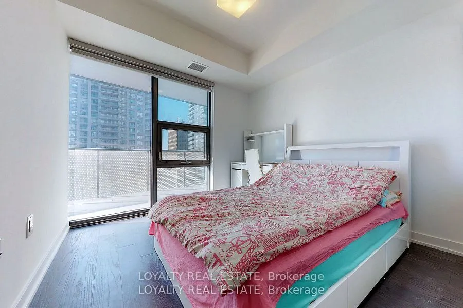 11 Wellesley Street W, #1107
