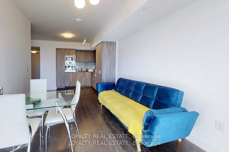 11 Wellesley Street W, #1107
