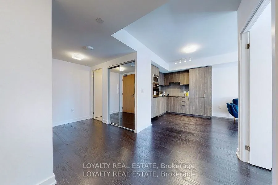 11 Wellesley Street W, #1107