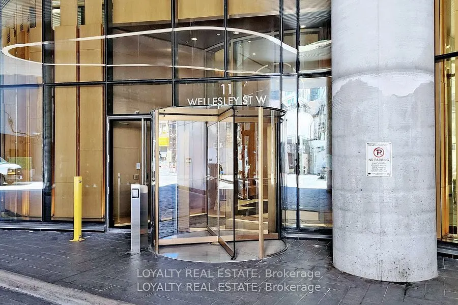11 Wellesley Street W, #1107