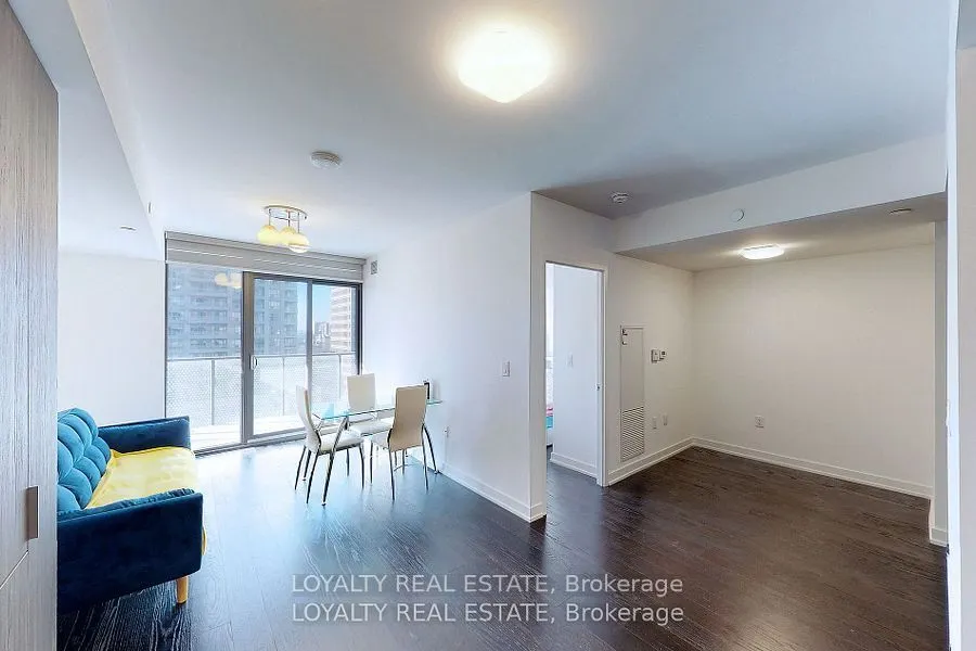 11 Wellesley Street W, #1107