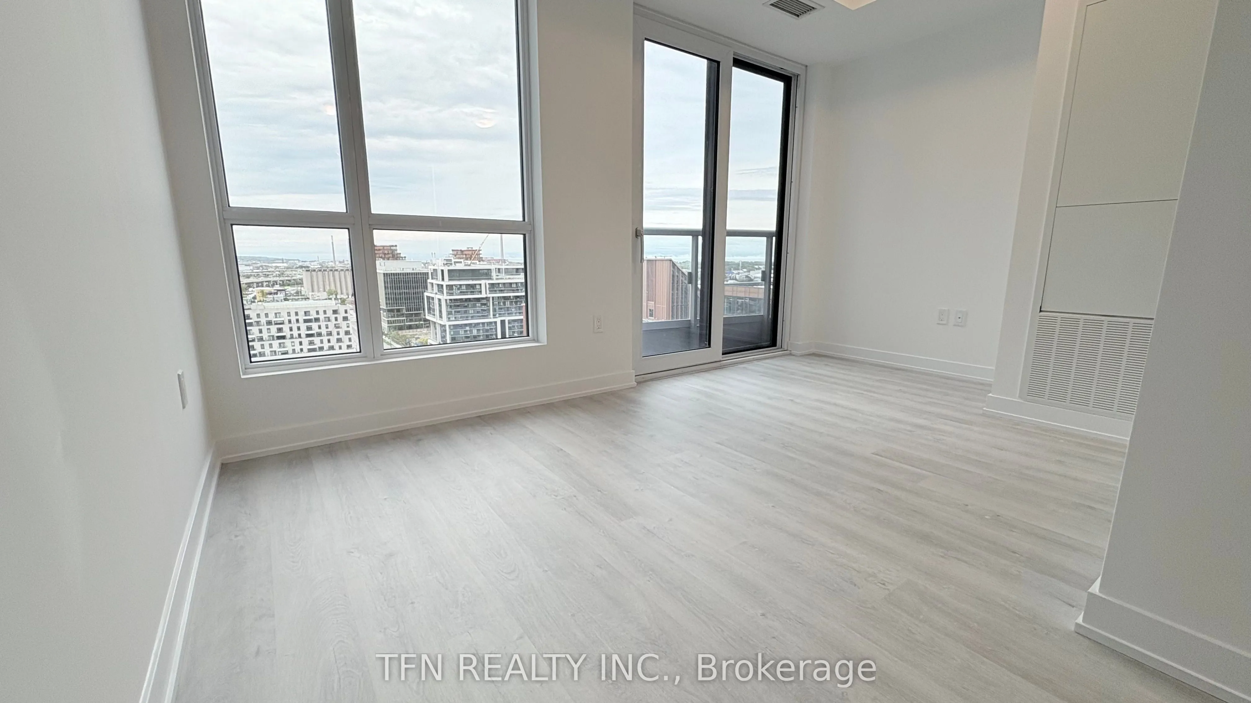 15 Richardson Street, #1711