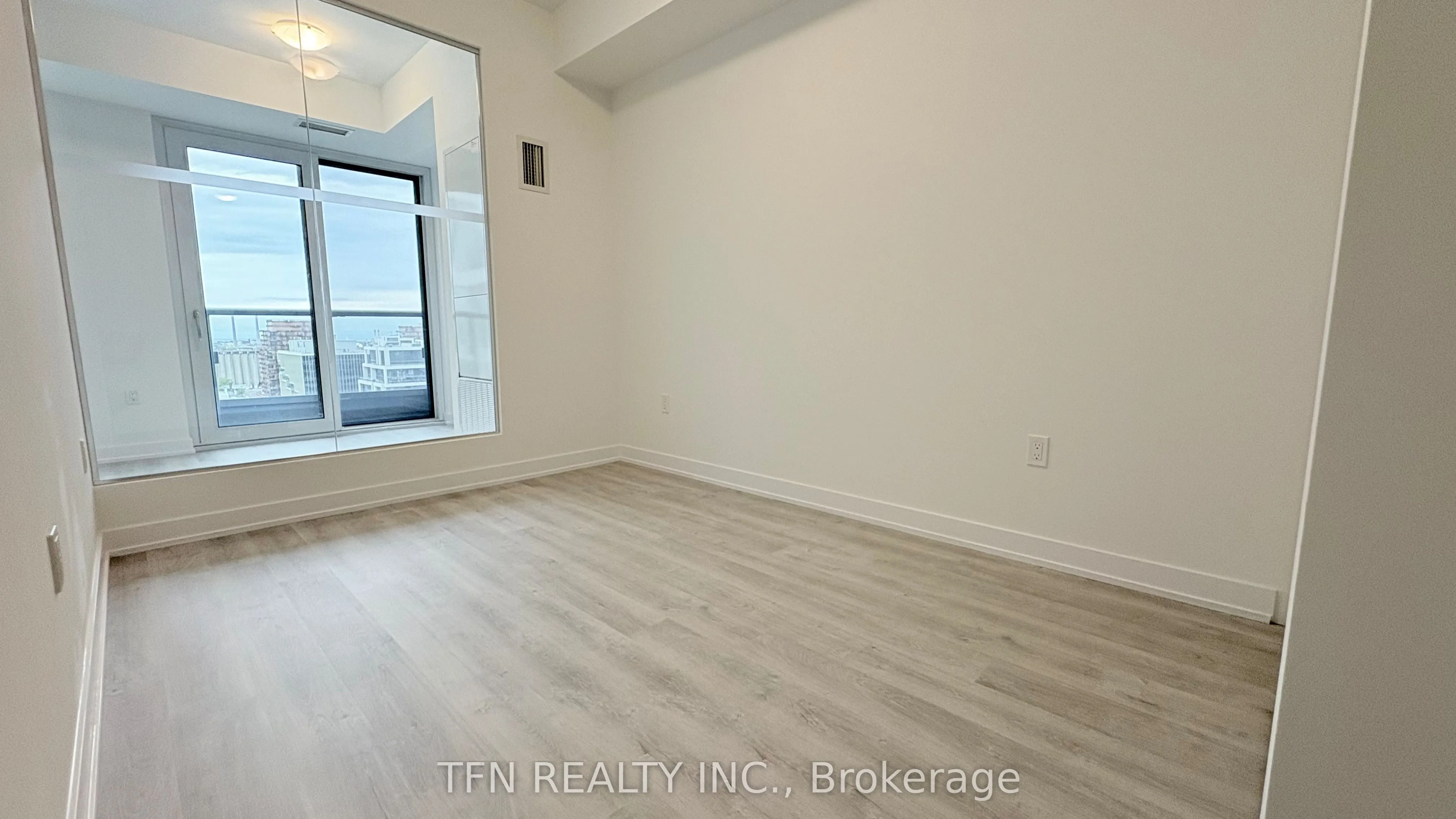 15 Richardson Street, #1711