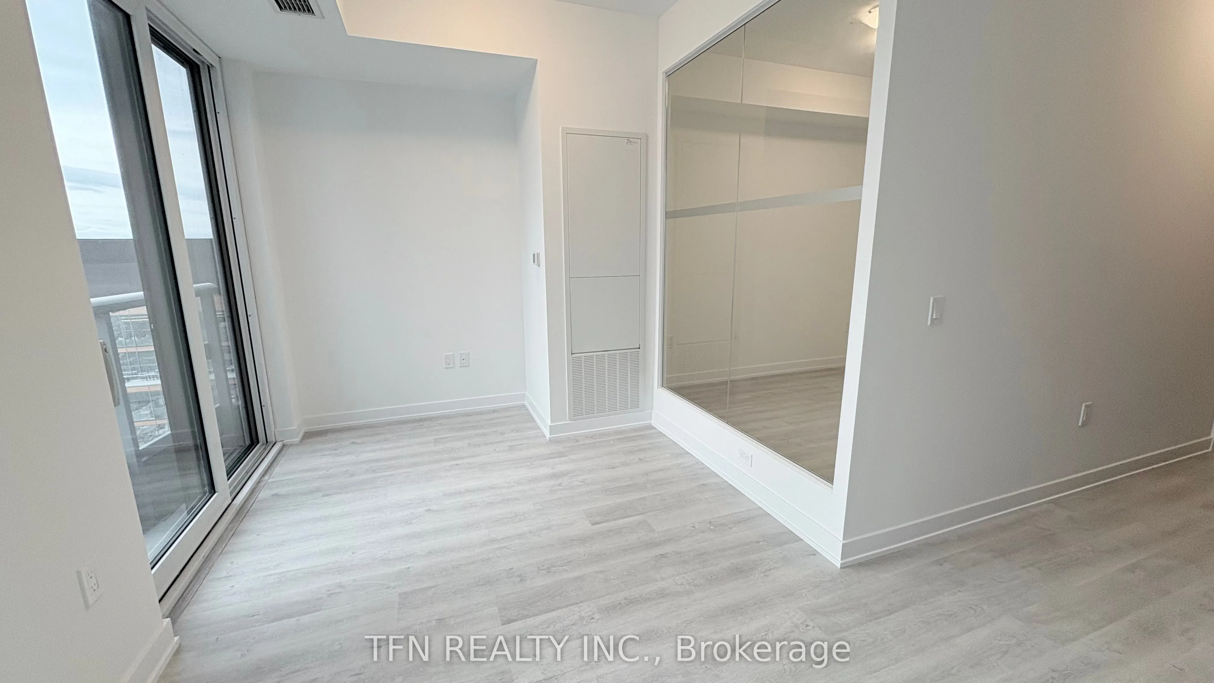 15 Richardson Street, #1711