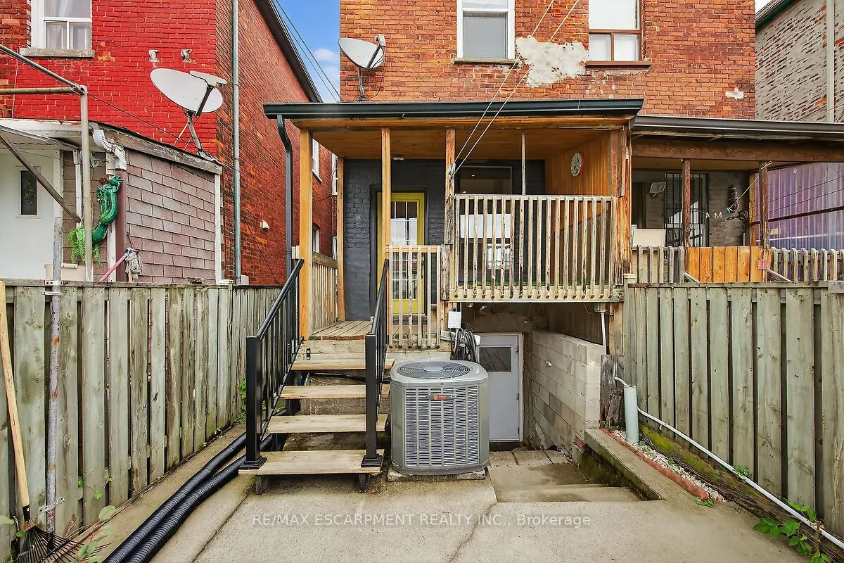 690 Dufferin Street