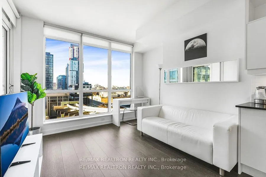 199 Richmond Street W, #1008