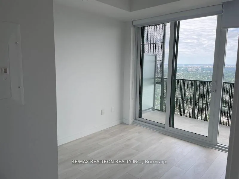 8 Eglinton Avenue E, #5606