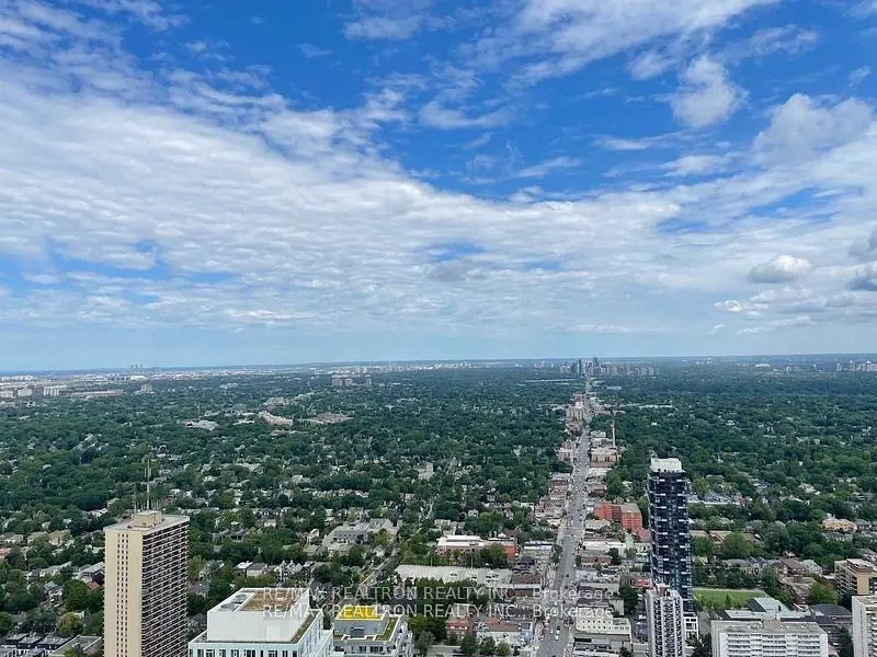 8 Eglinton Avenue E, #5606