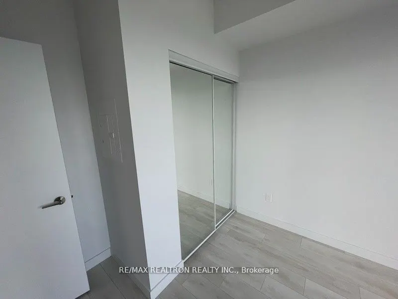 8 Eglinton Avenue E, #5606