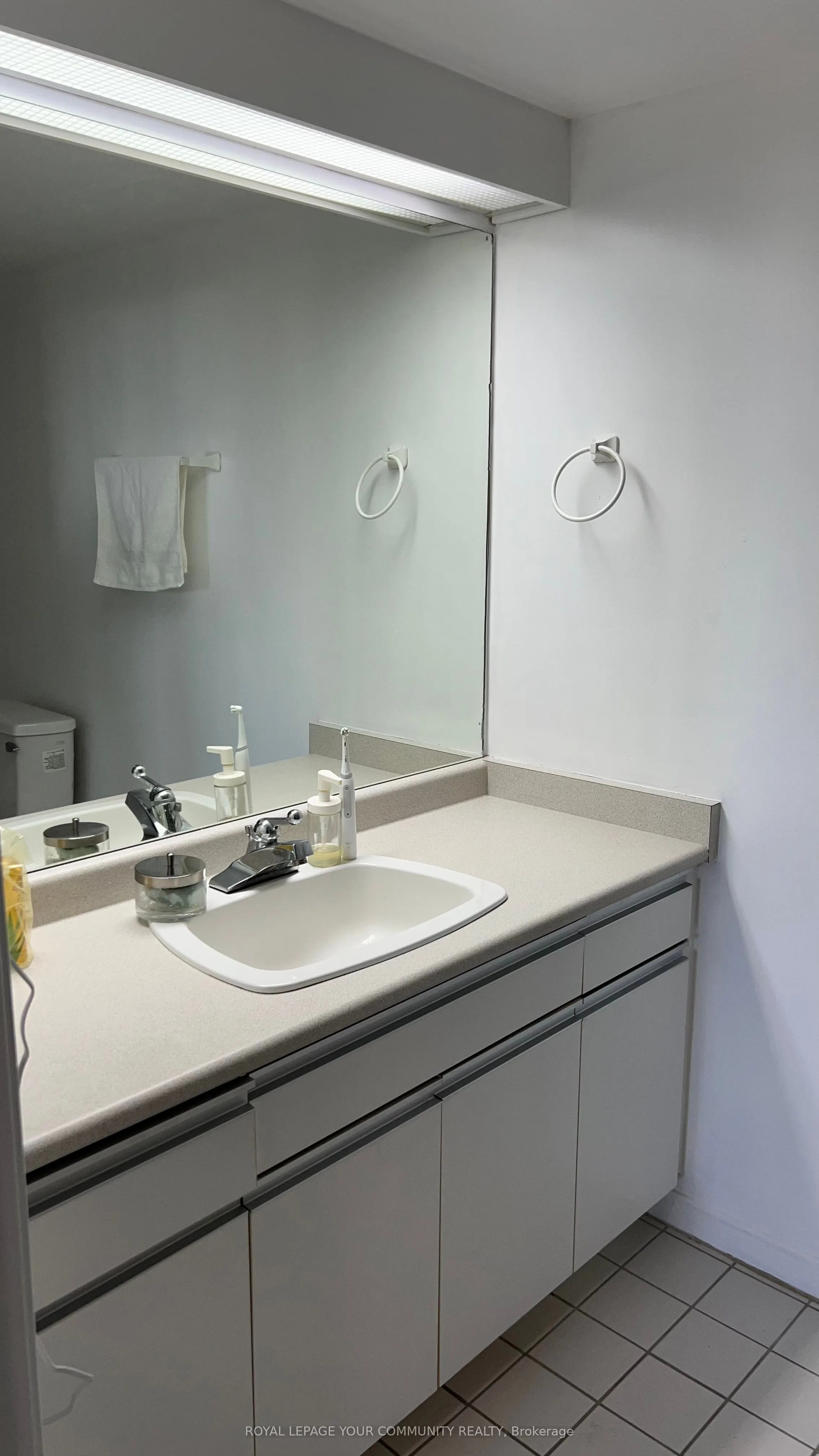 11 Thorncliffe Pk Drive, #714