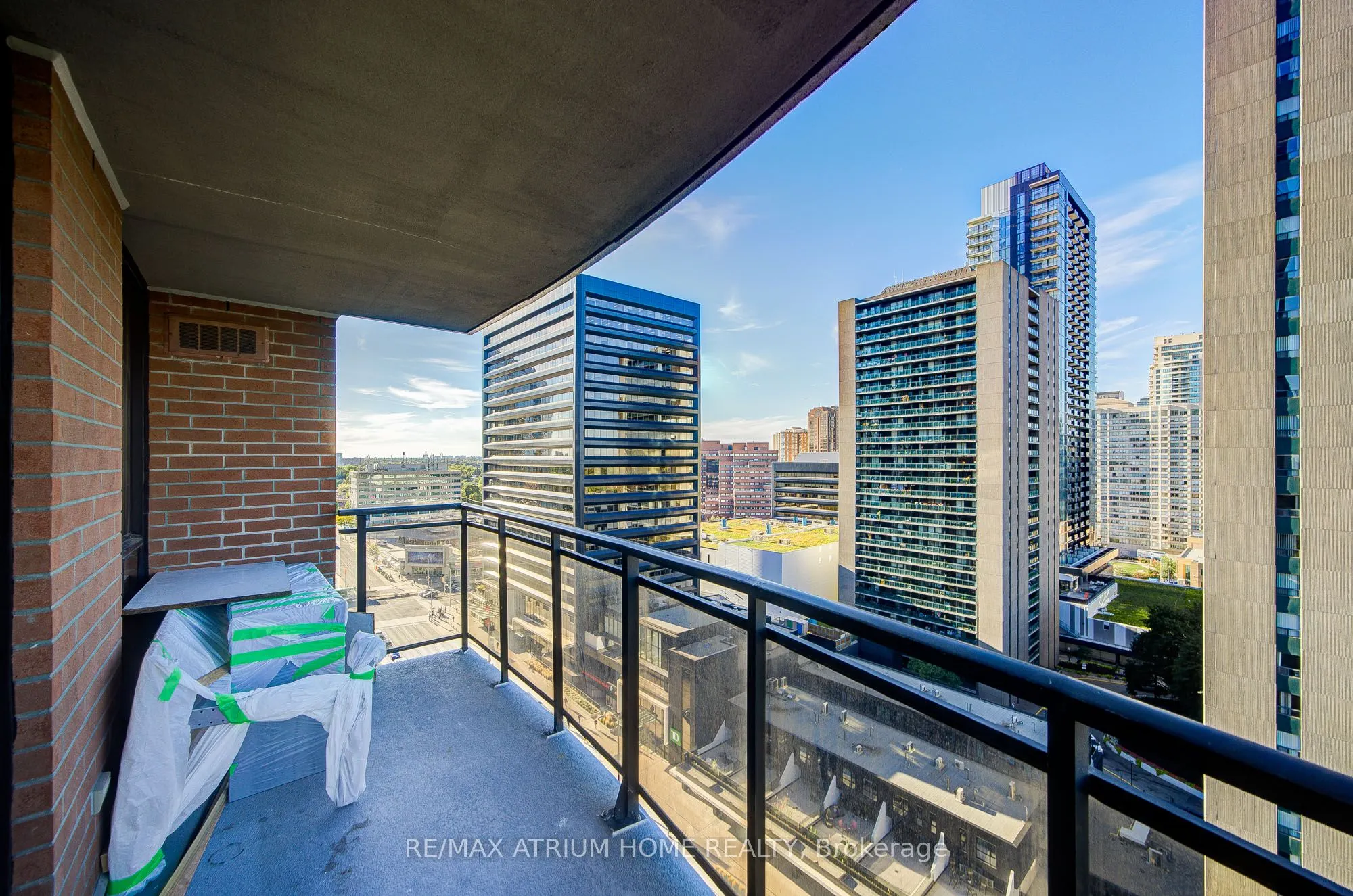 33 Sheppard Avenue E, #1810