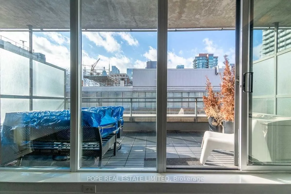 205 Frederick Street, #803