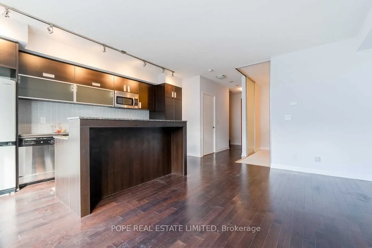 205 Frederick Street, #803