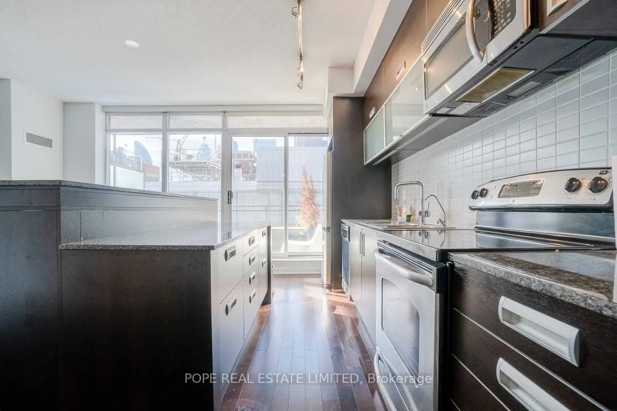 205 Frederick Street, #803