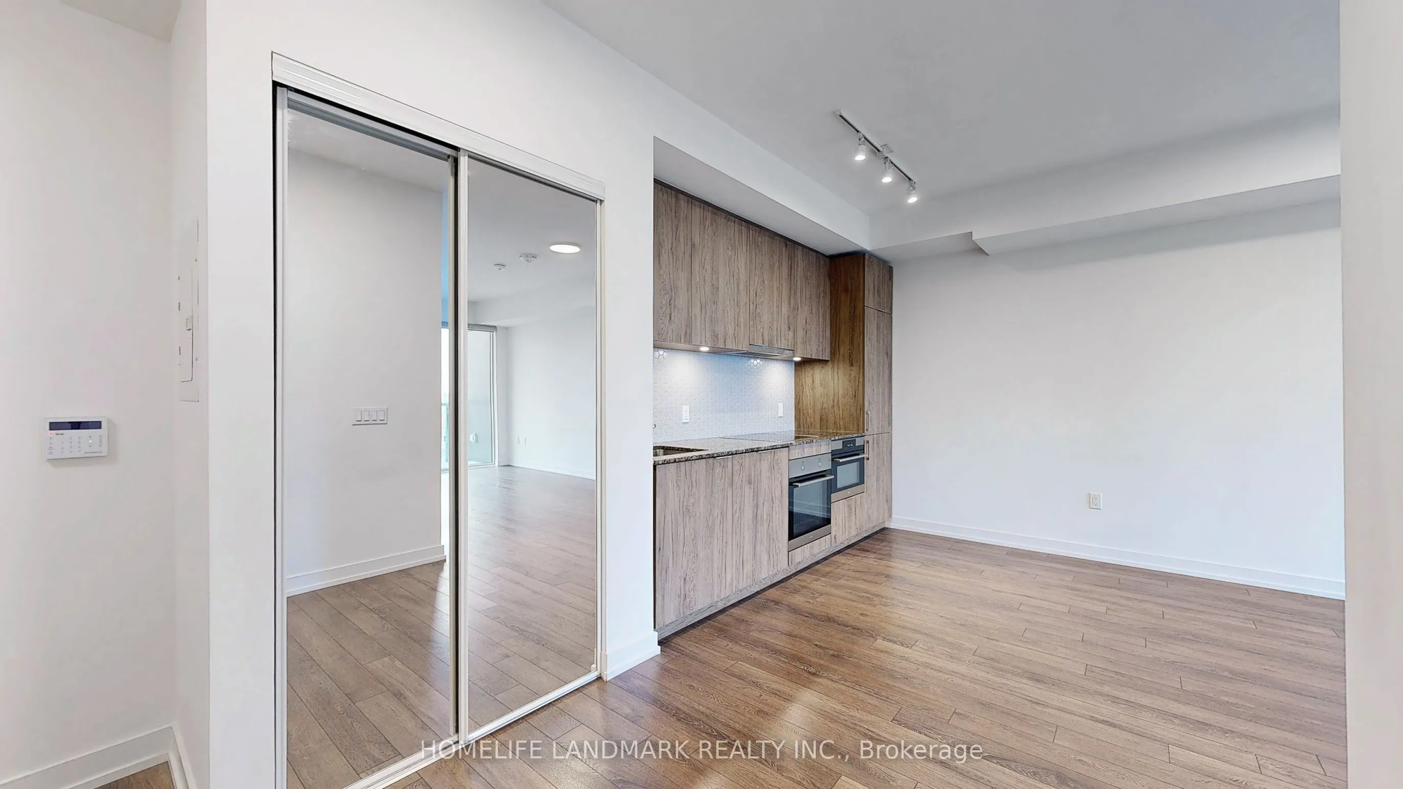 158 front Street E, #1101