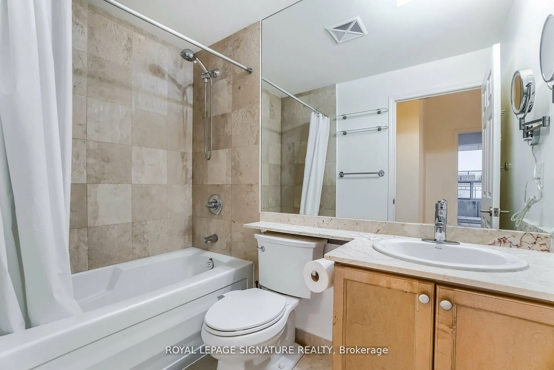 736 Spadina Avenue, #403