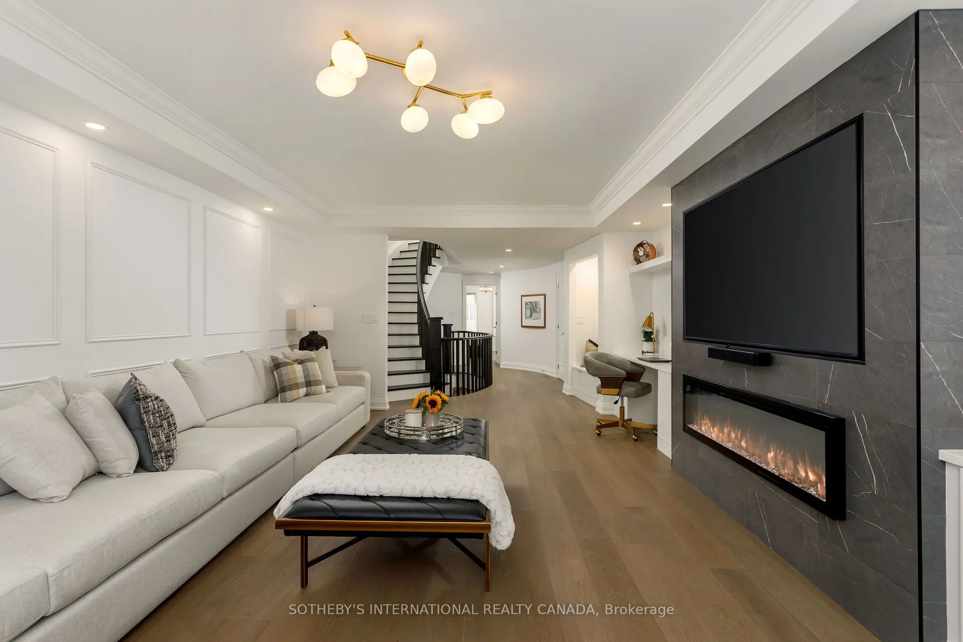 262 Spadina Road