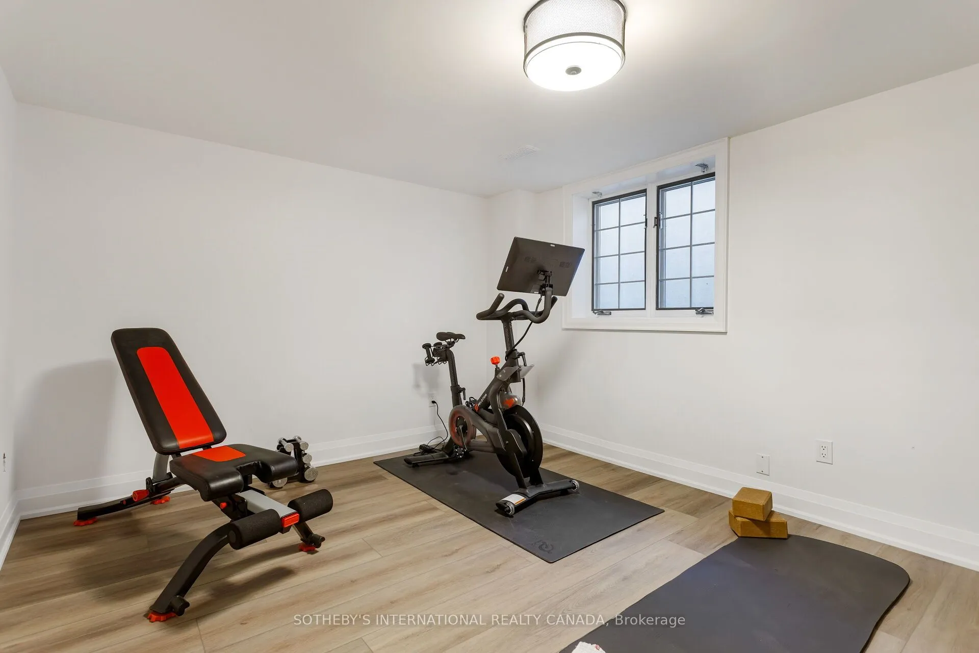 262 Spadina Road