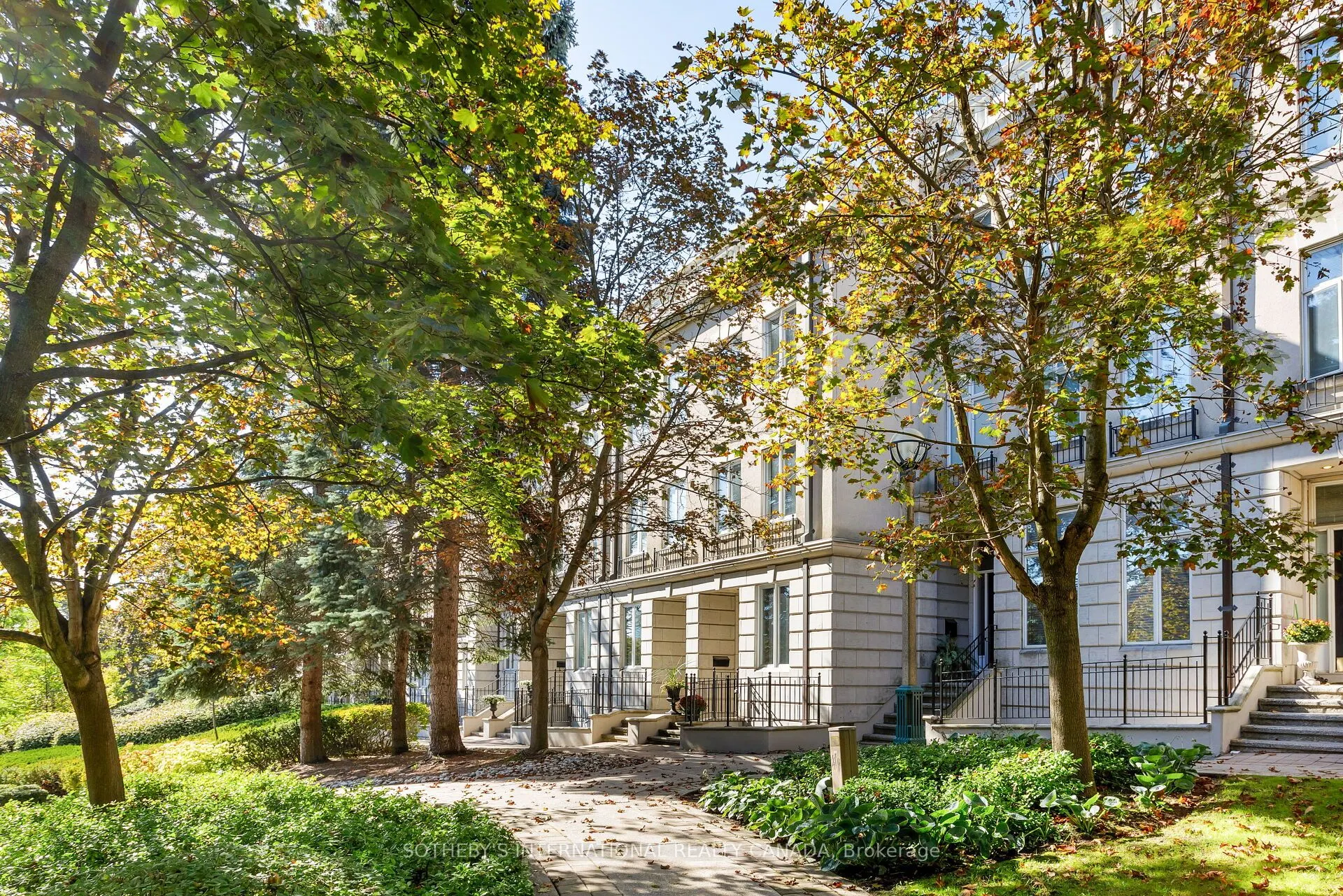 262 Spadina Road