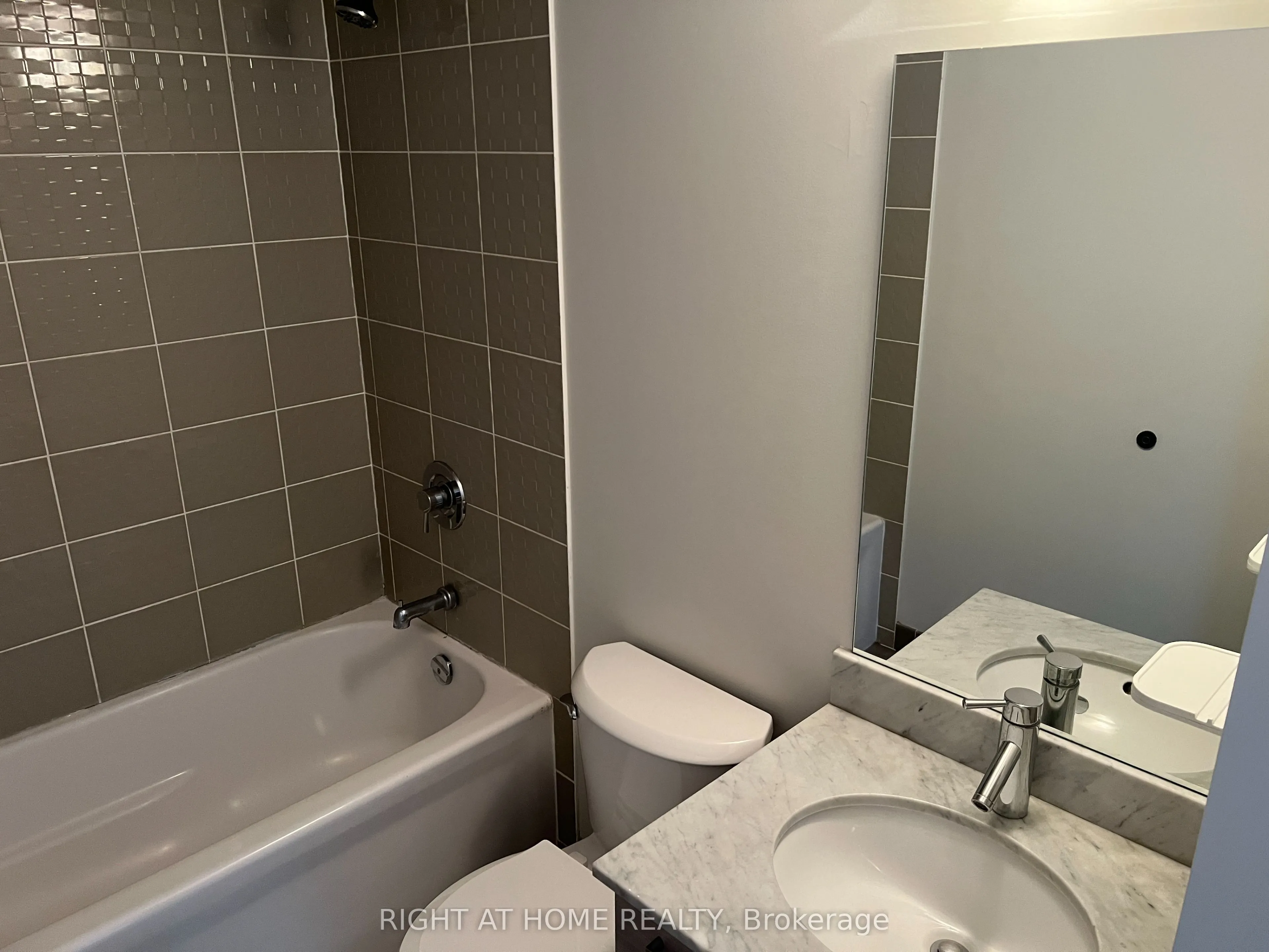 36 Lisgar Street, #817