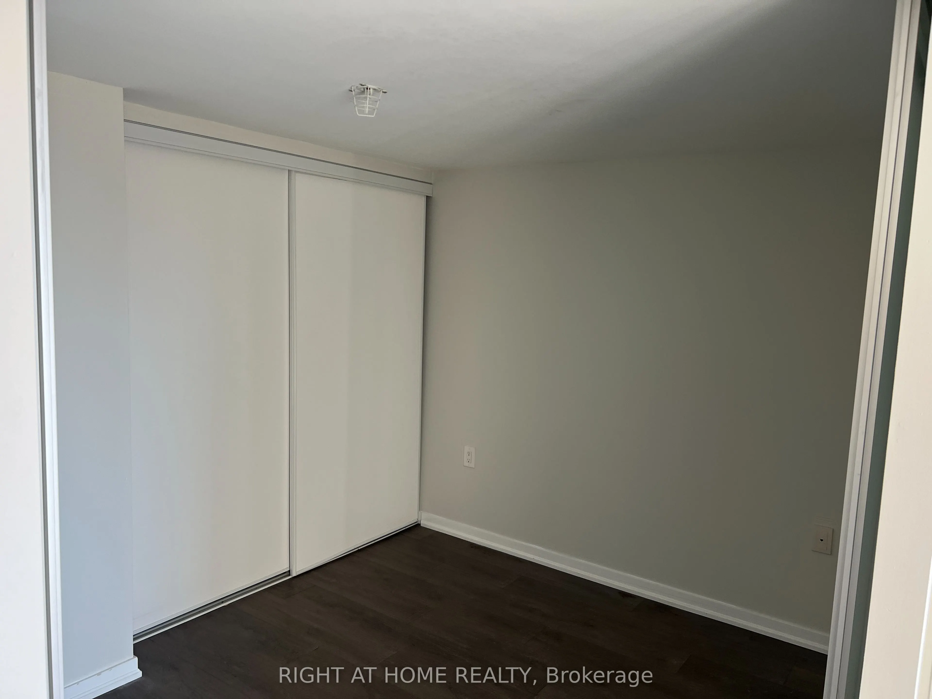36 Lisgar Street, #817