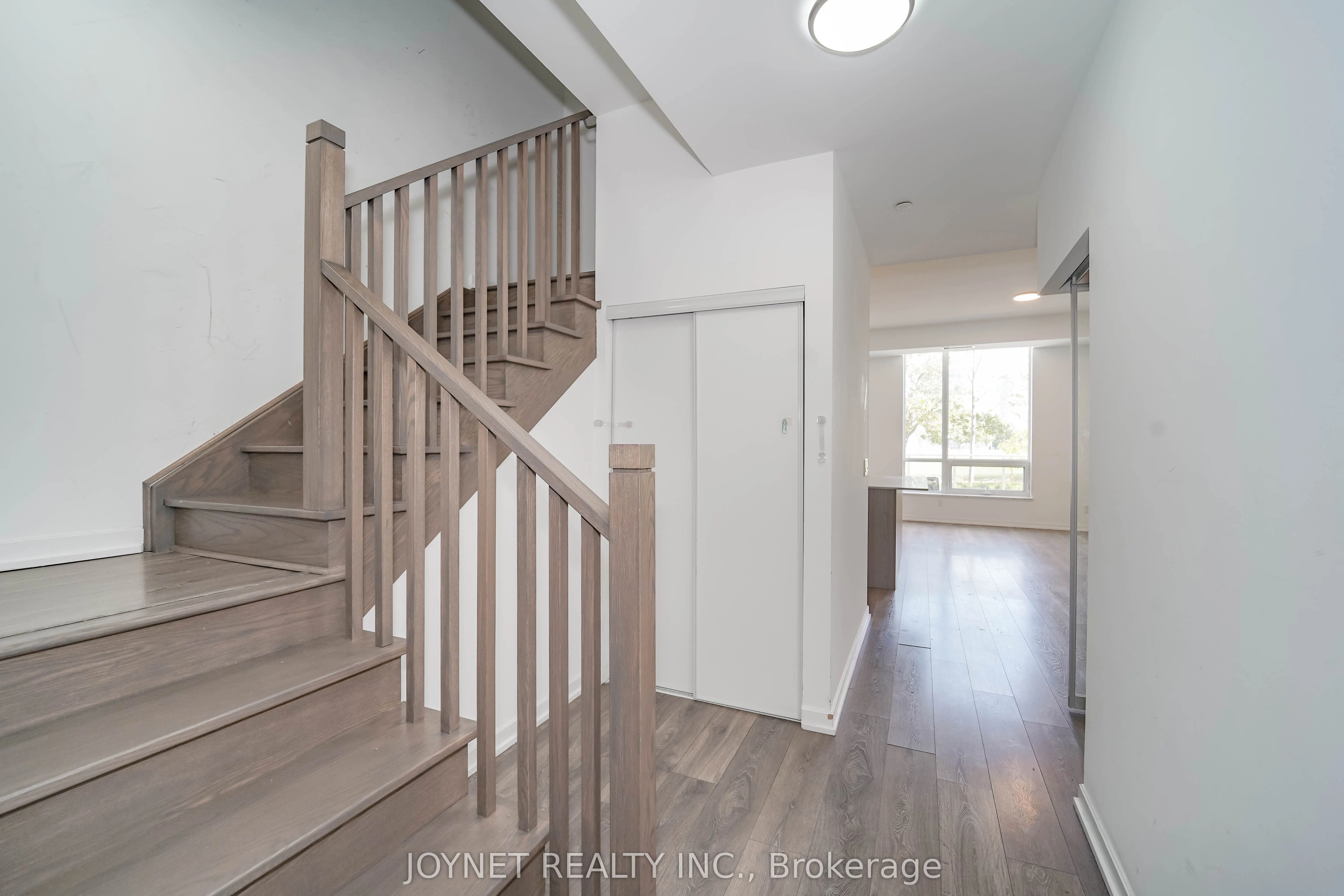 32 Forest Manor Road, #TH02