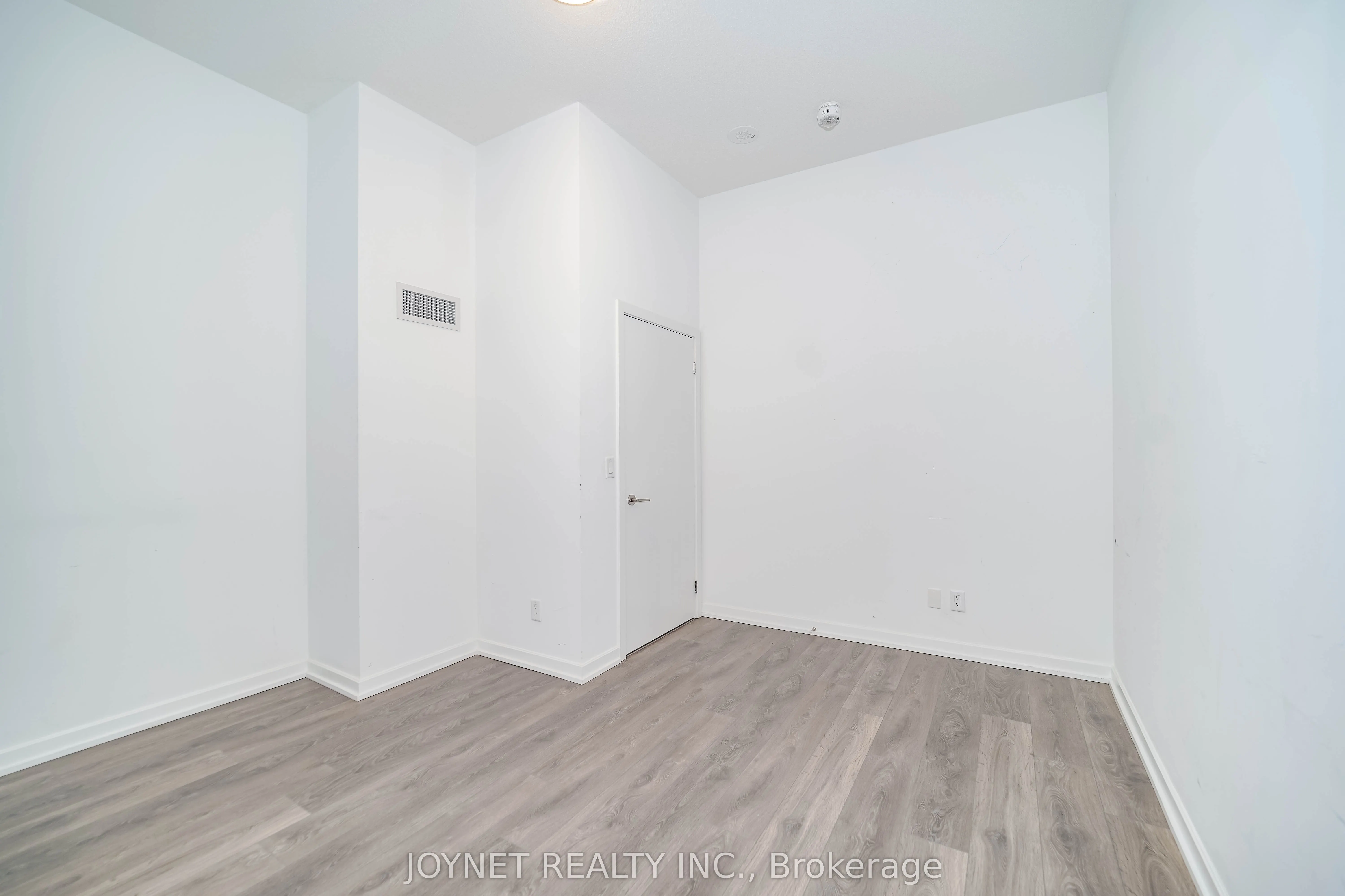 32 Forest Manor Road, #TH02