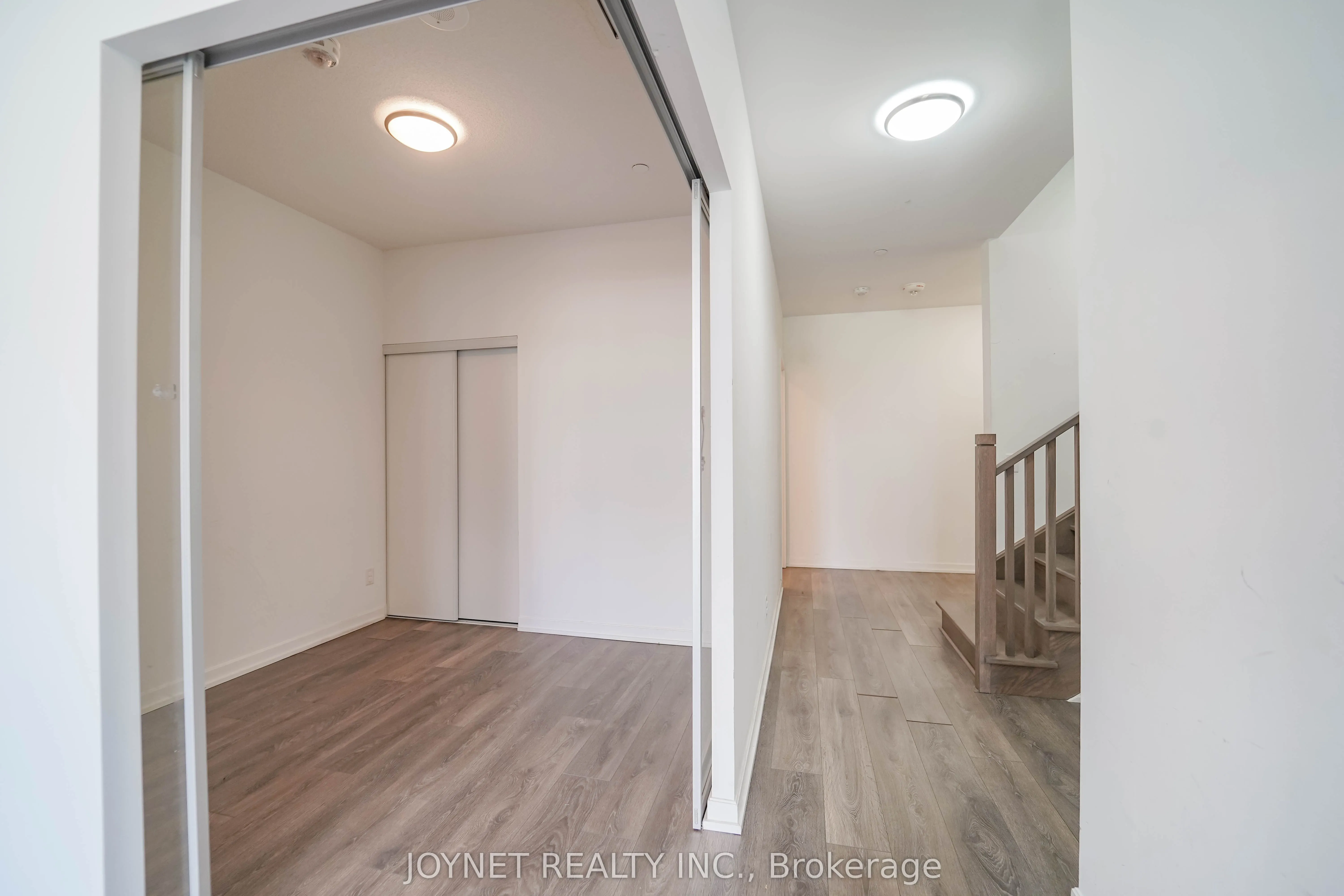 32 Forest Manor Road, #TH02