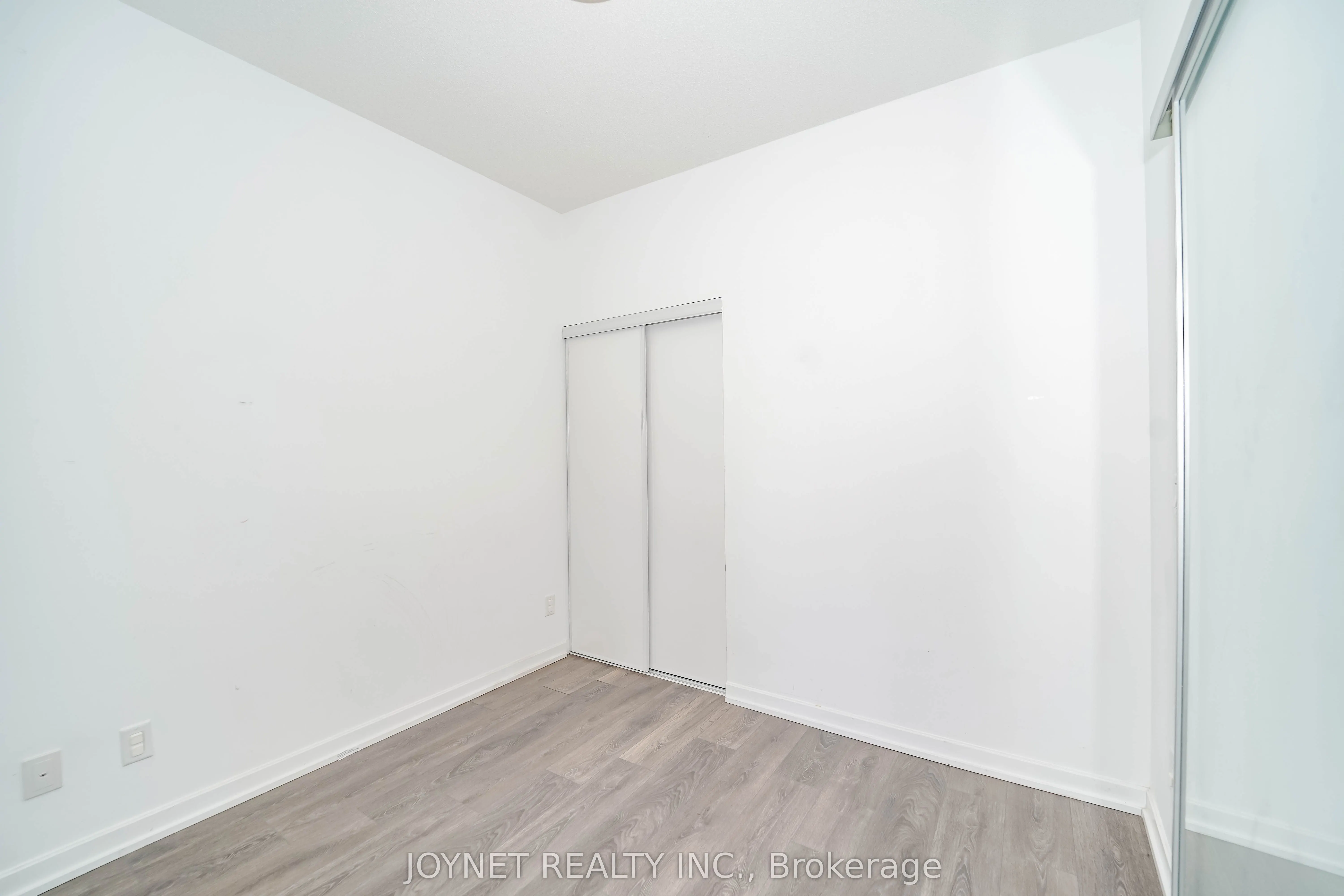 32 Forest Manor Road, #TH02