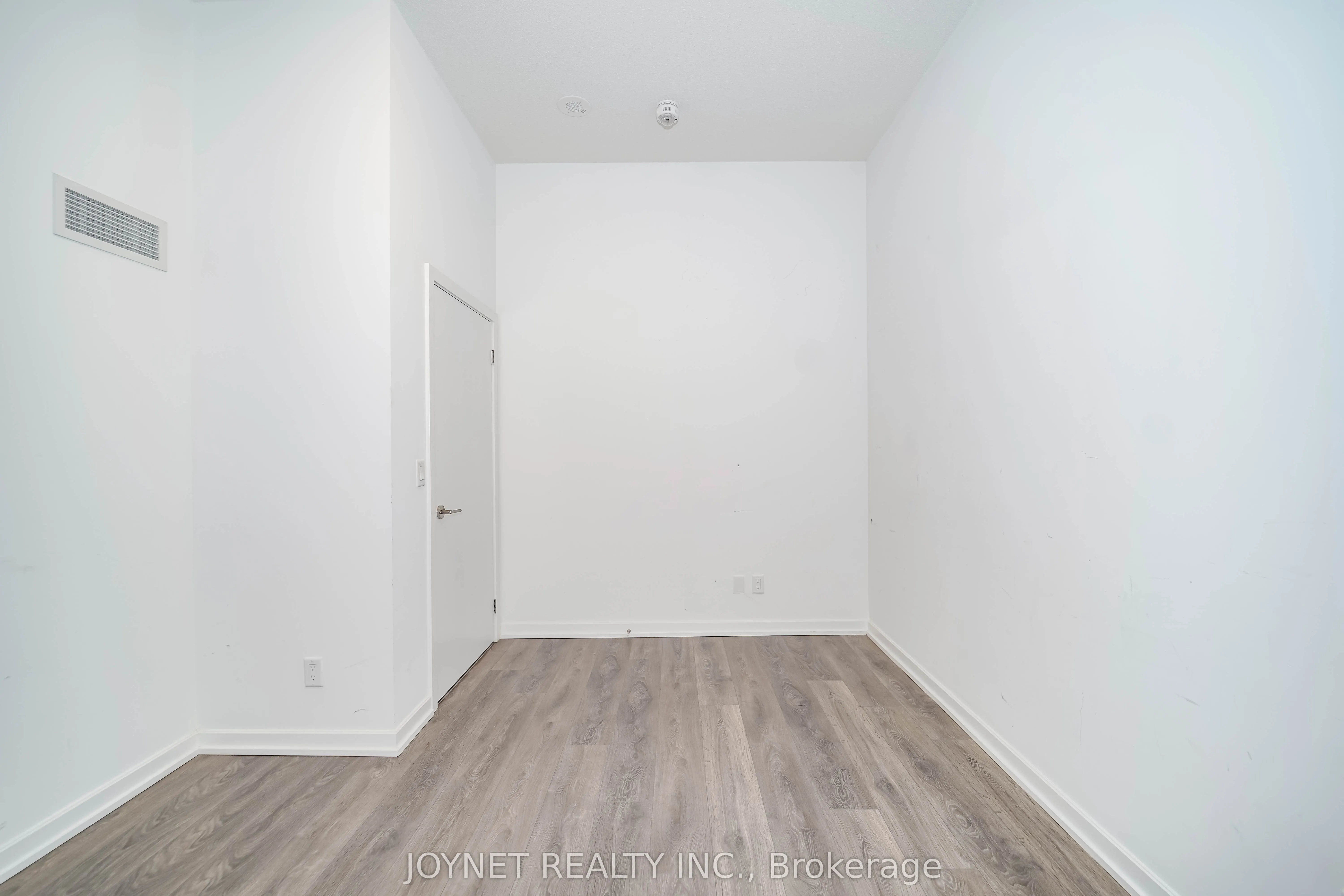 32 Forest Manor Road, #TH02