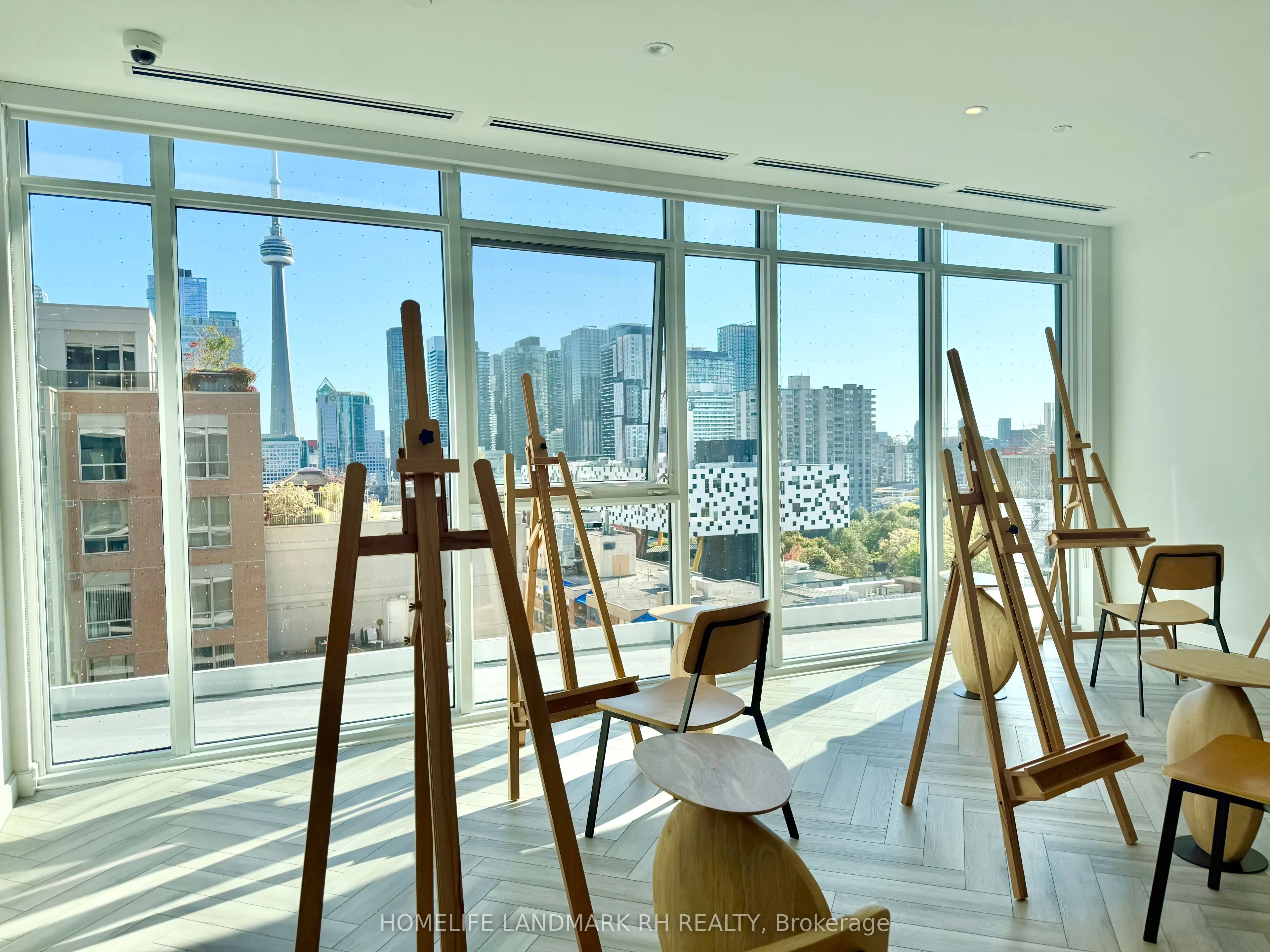280 Dundas Street W, #2706