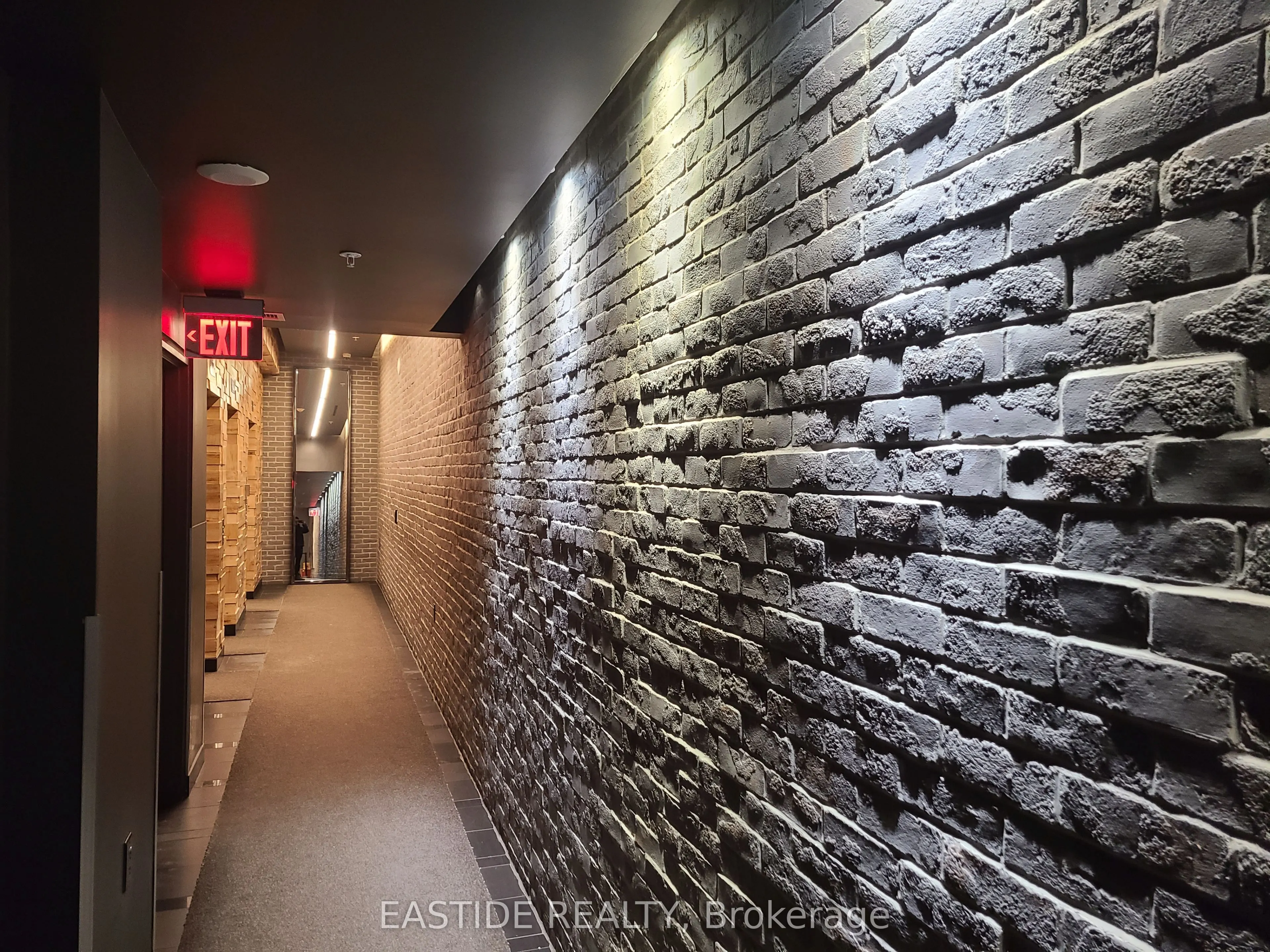 210 Simcoe Street, #1512