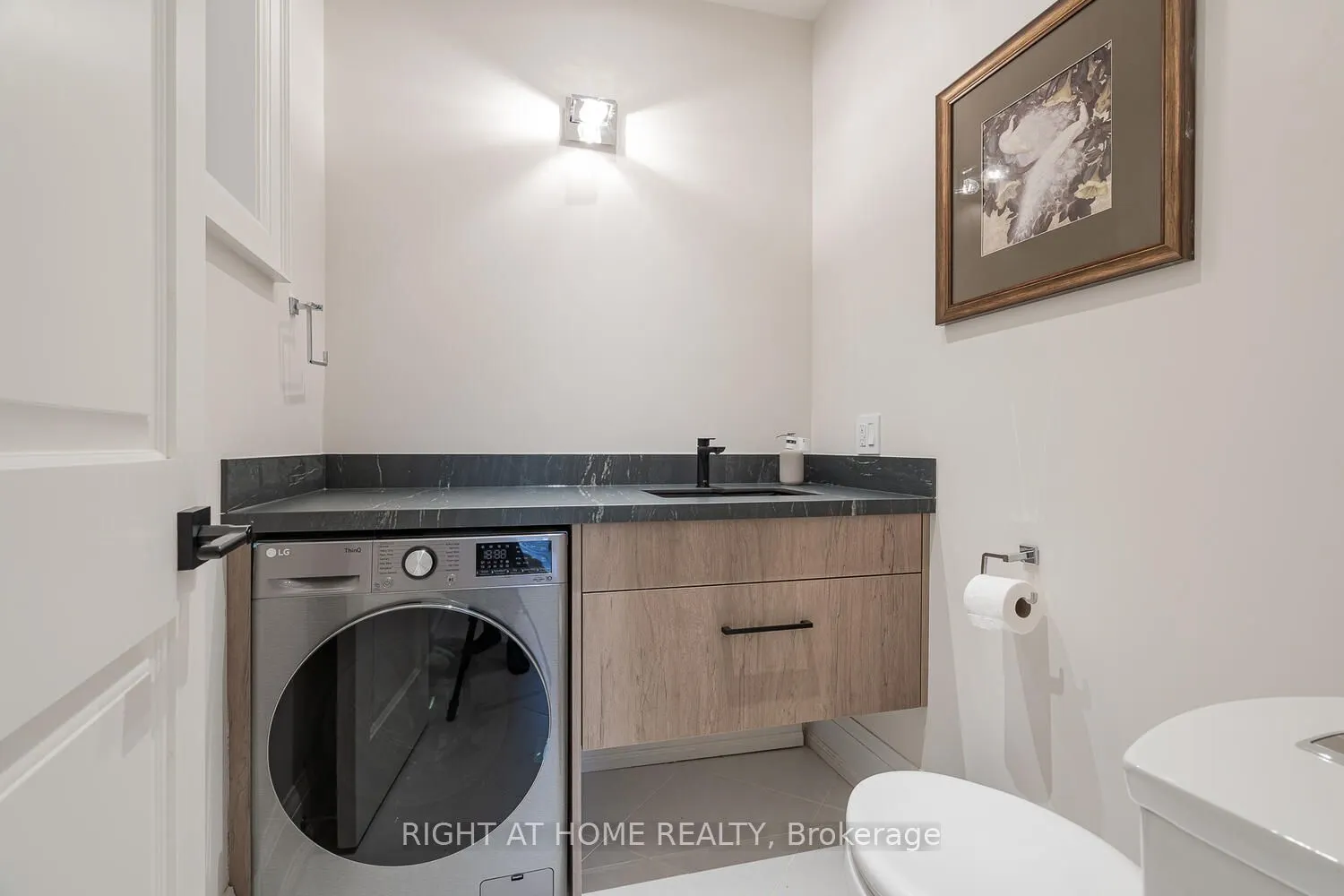 85 Kingsdale Avenue