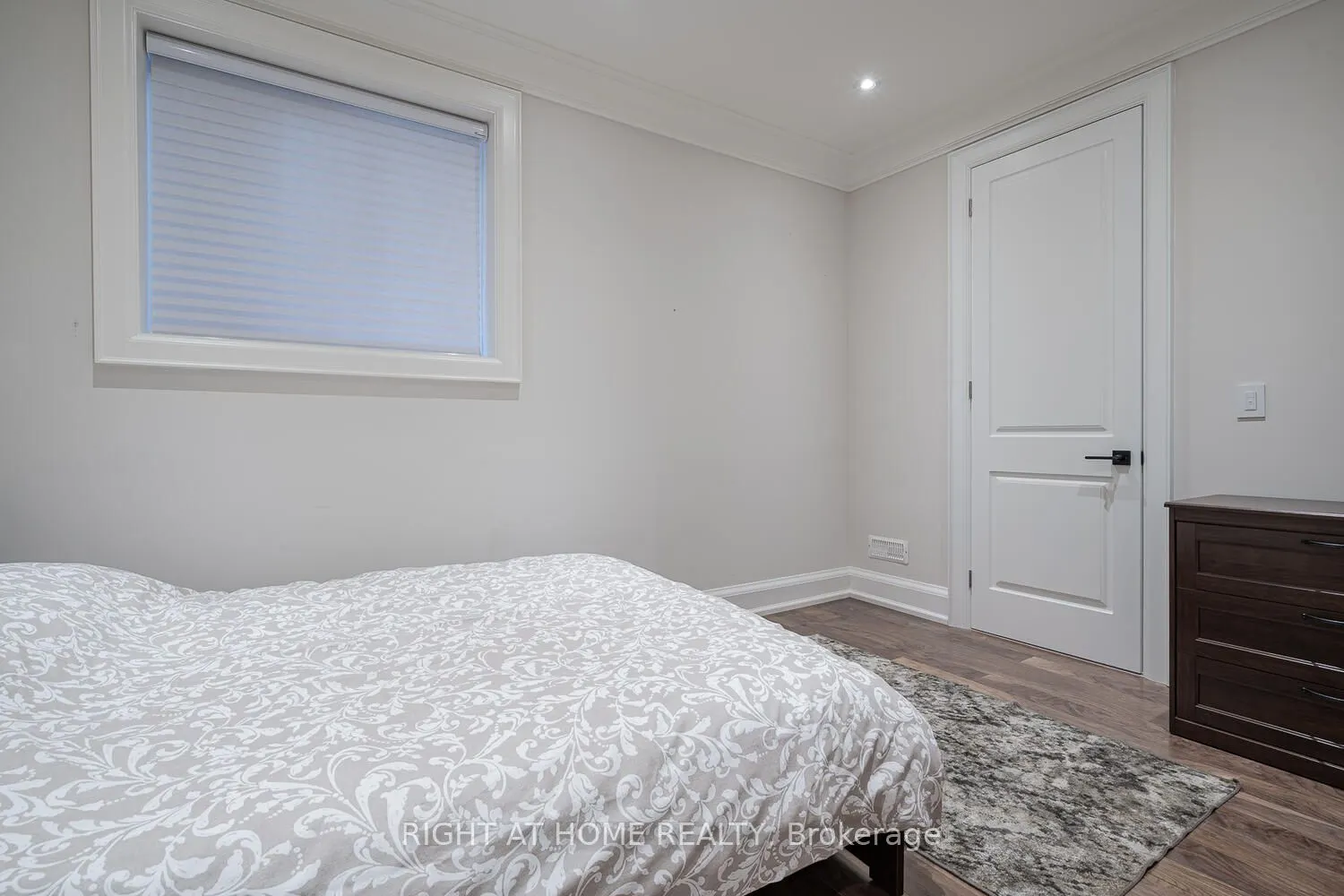 85 Kingsdale Avenue