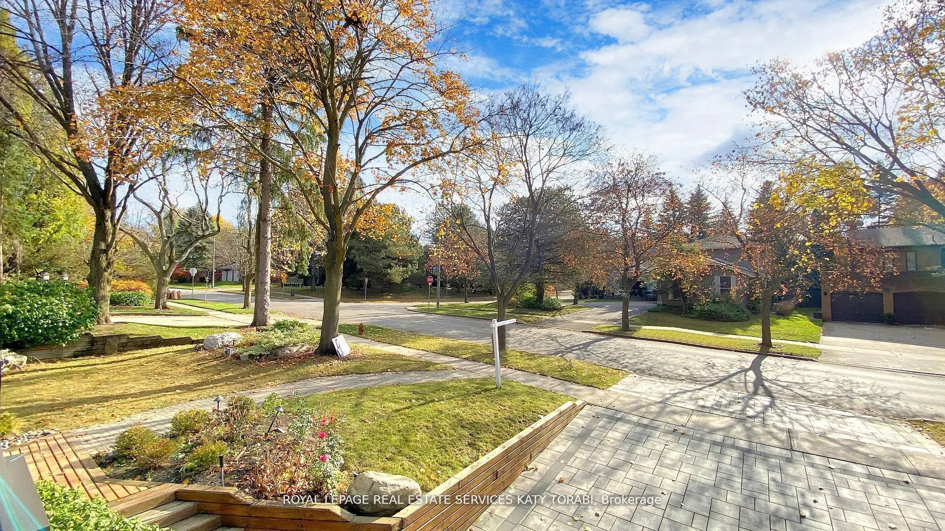136 Denlow Boulevard