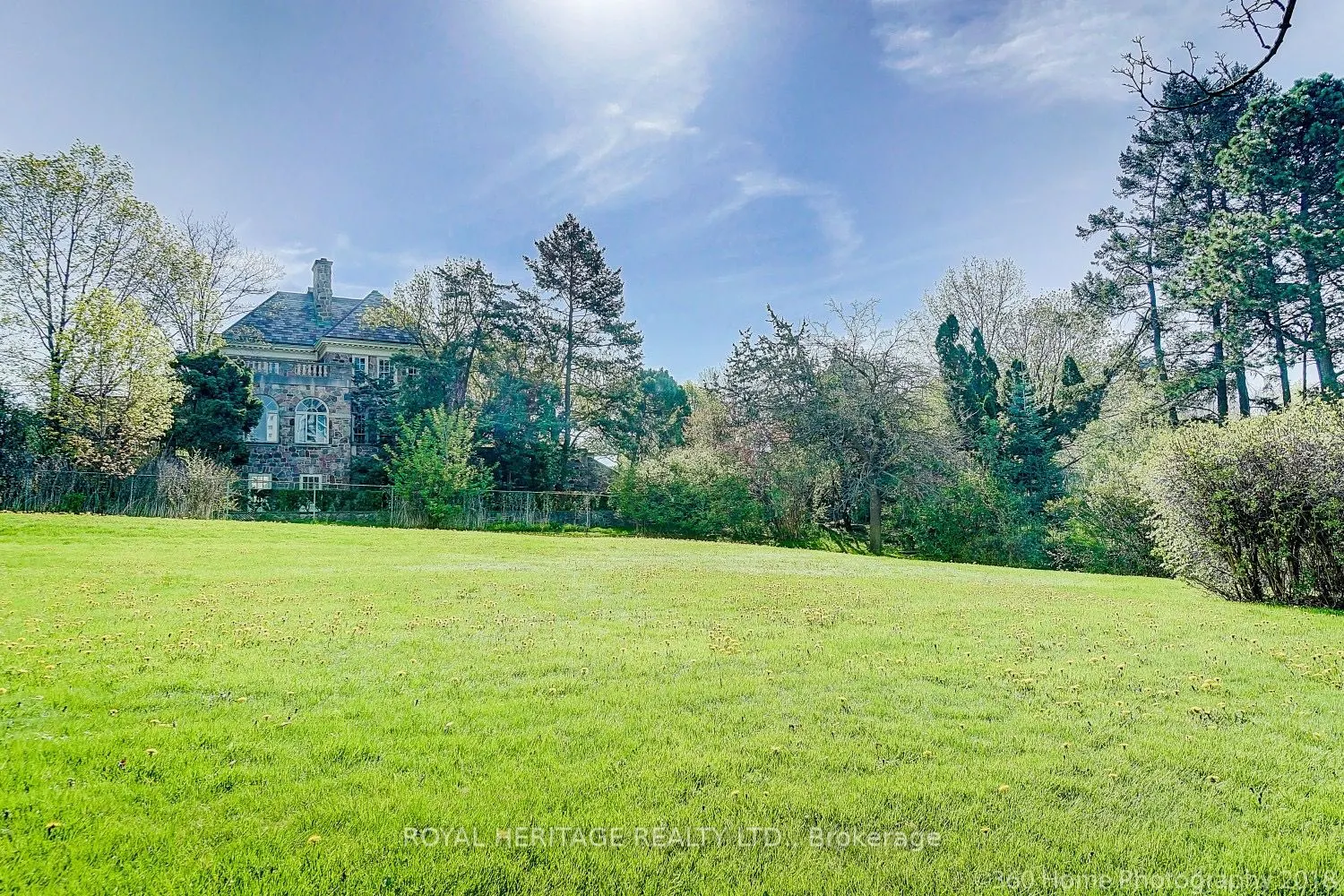 75 Graydon Hall Drive, #1706