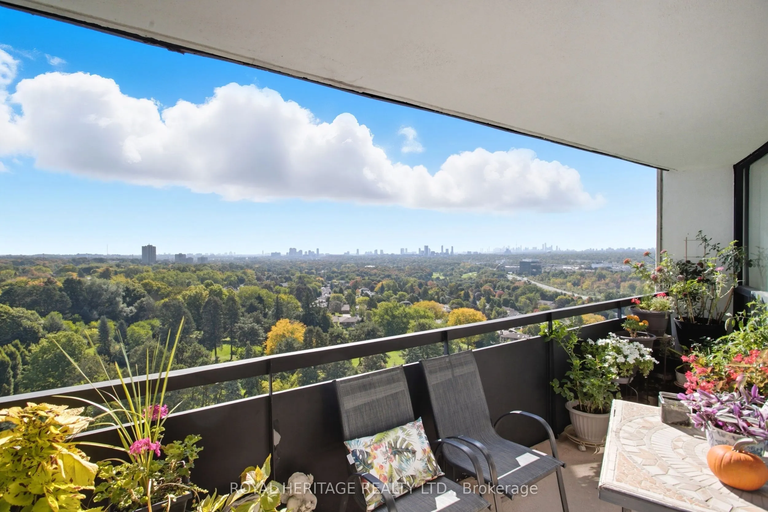 75 Graydon Hall Drive, #1706