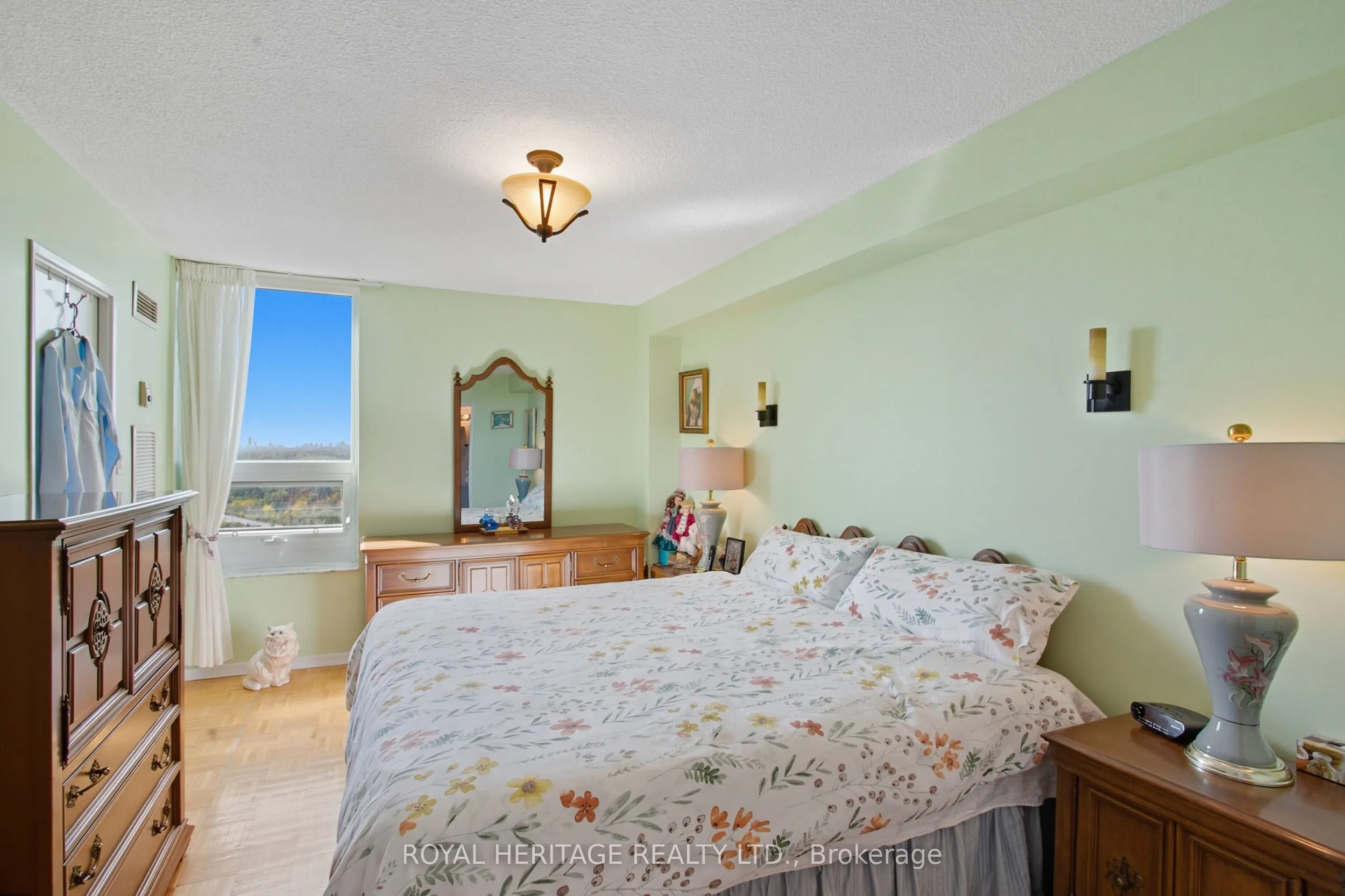 75 Graydon Hall Drive, #1706