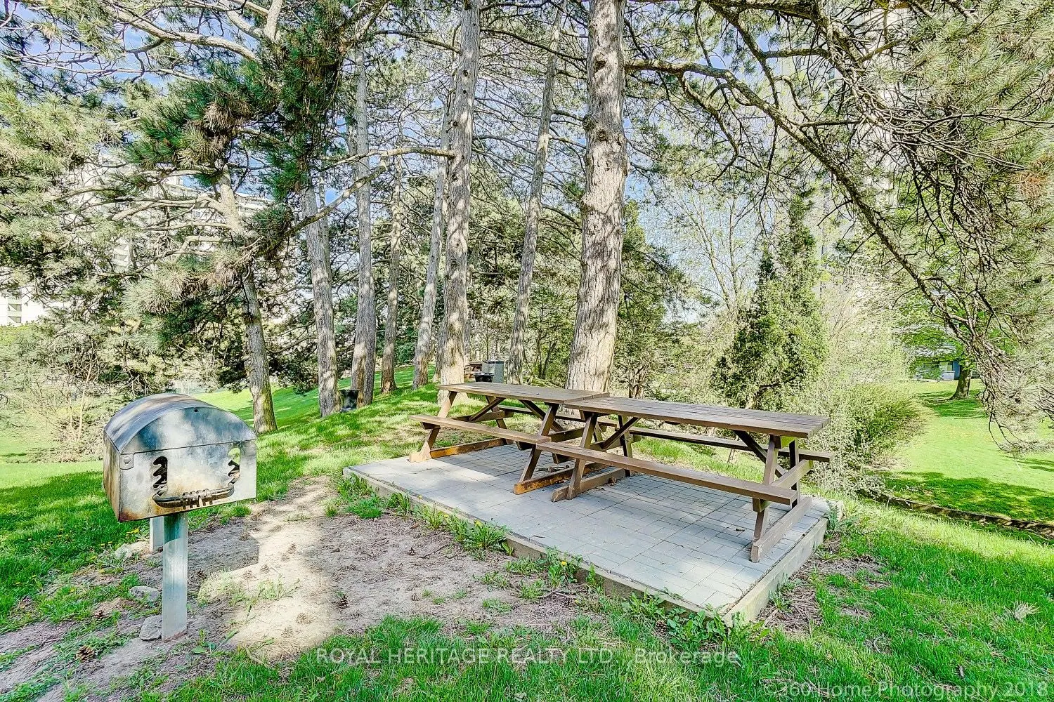 75 Graydon Hall Drive, #1706