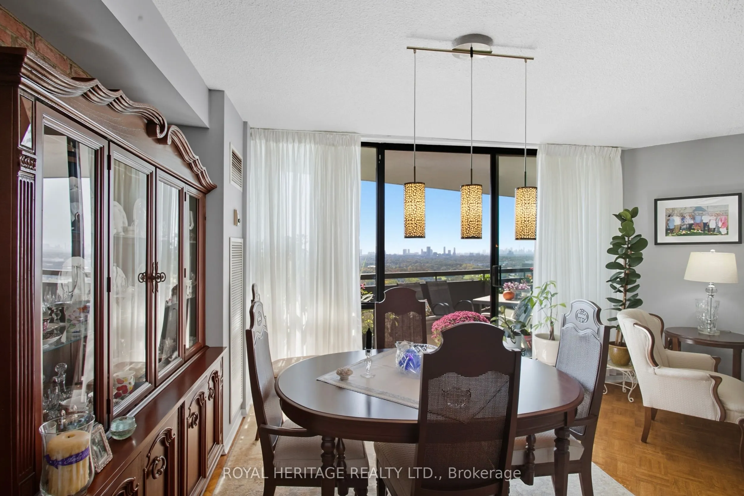 75 Graydon Hall Drive, #1706