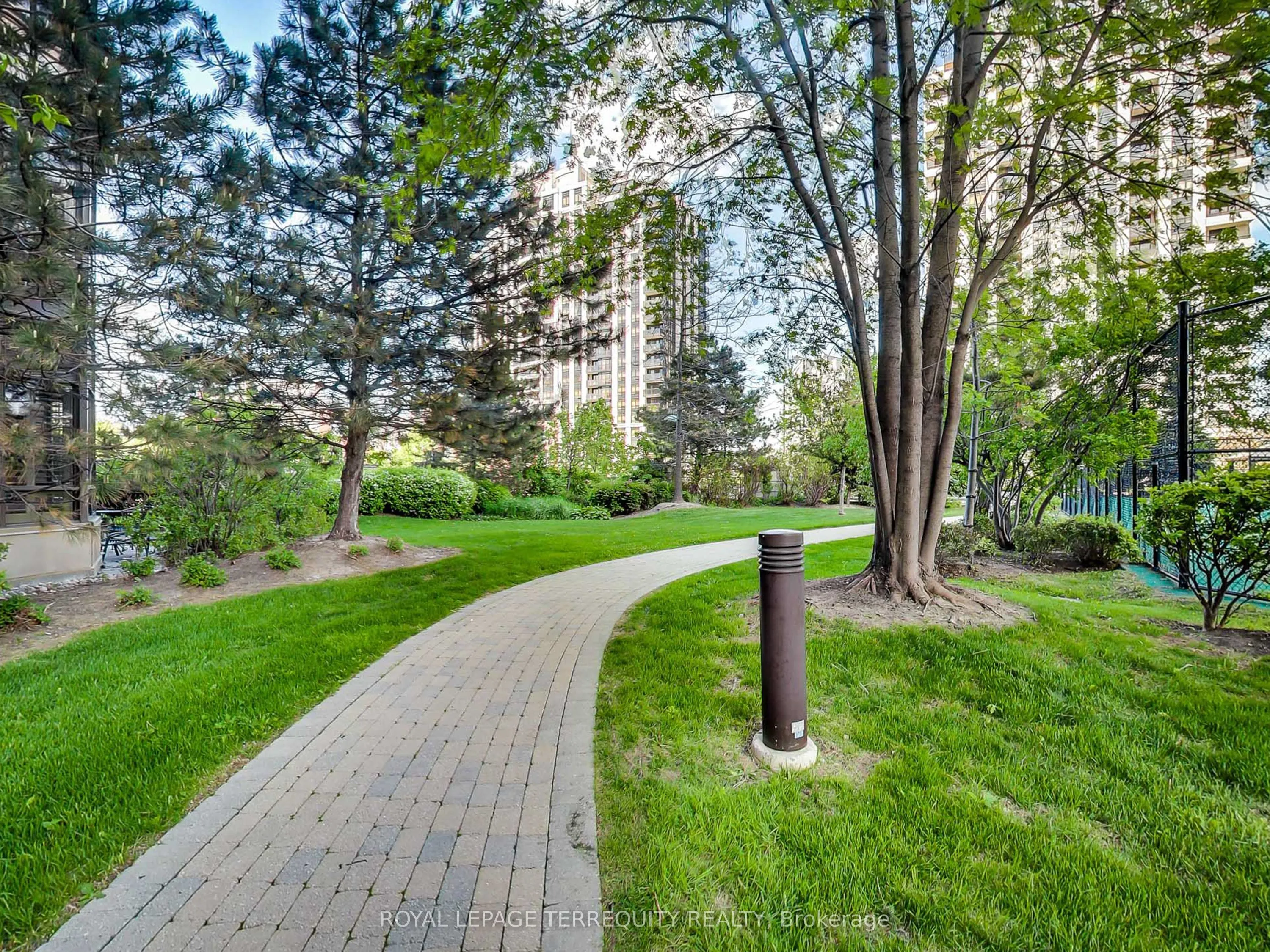 80 Harrison Garden Boulevard, #120