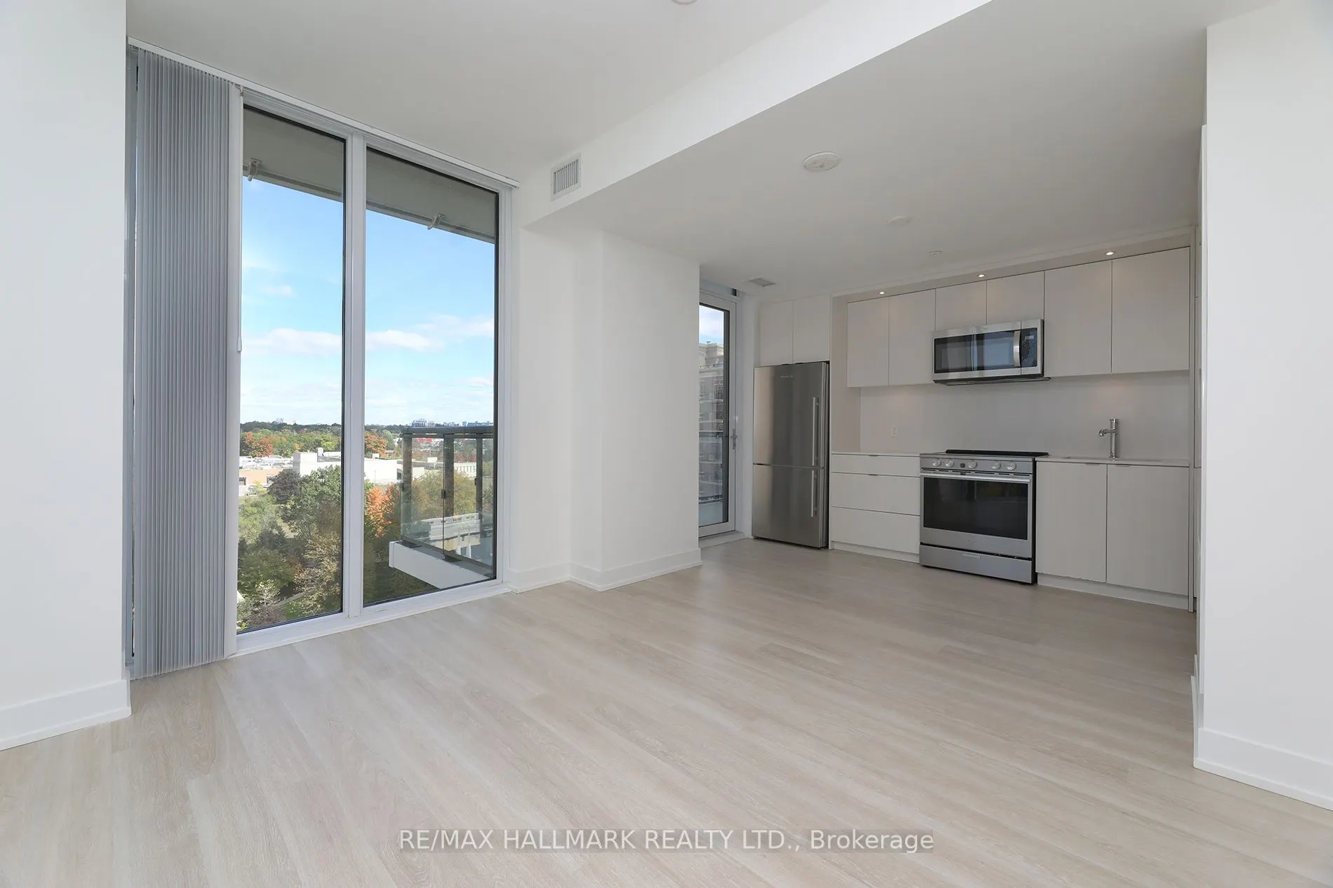 20 Inn on the Park Drive, #1037
